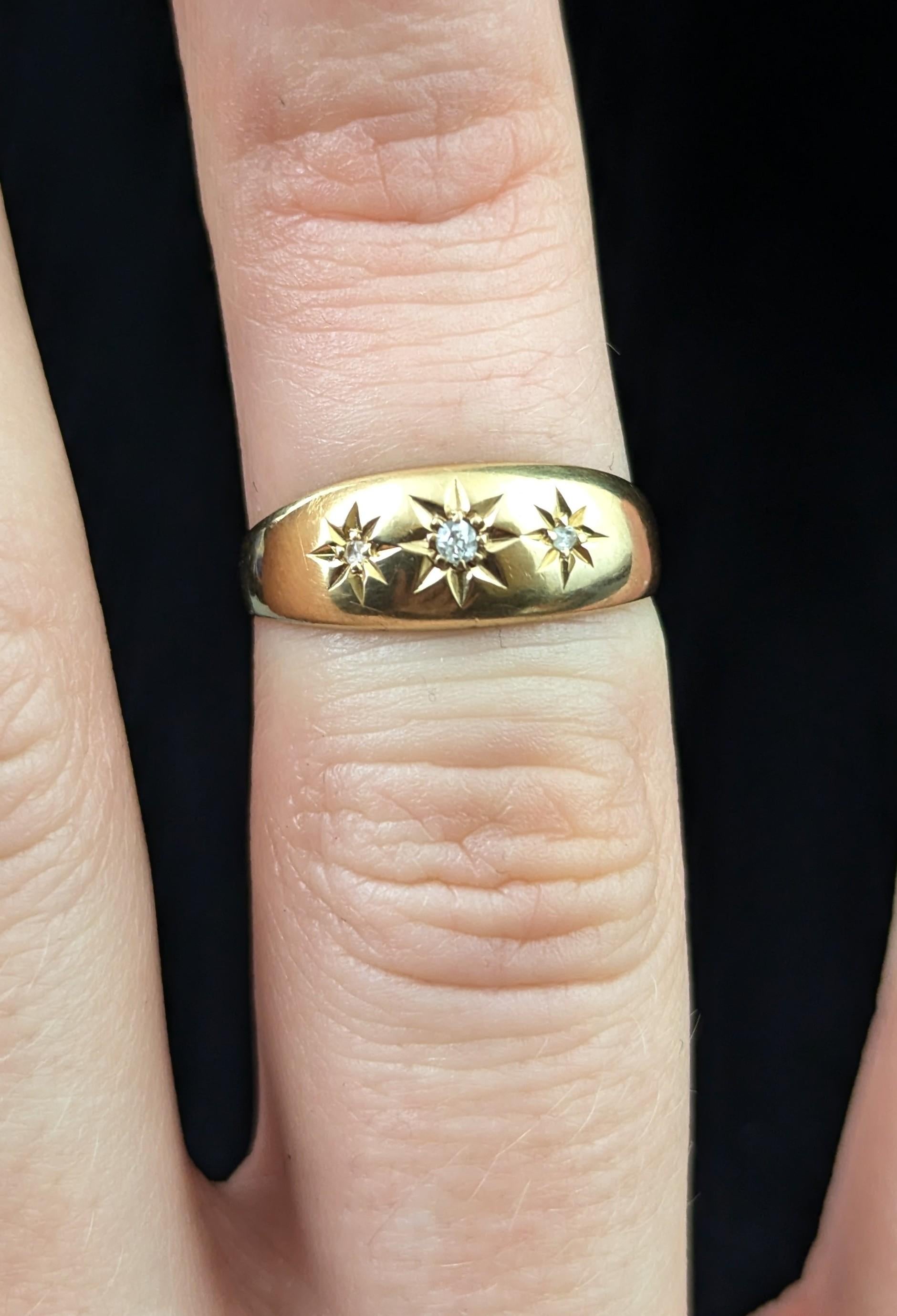 Antique 18k yellow gold star set diamond ring, Art Deco era In Good Condition In NEWARK, GB