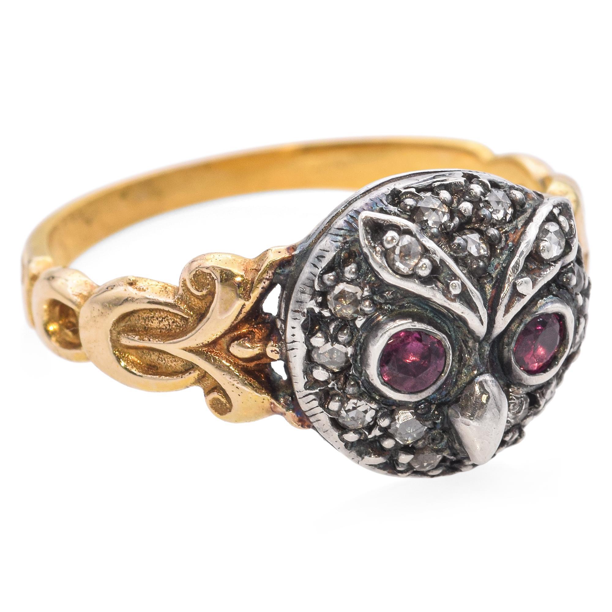 Bague hibou ancienne en or jaune 18 carats, argent sterling, rubis et diamants en vente 1