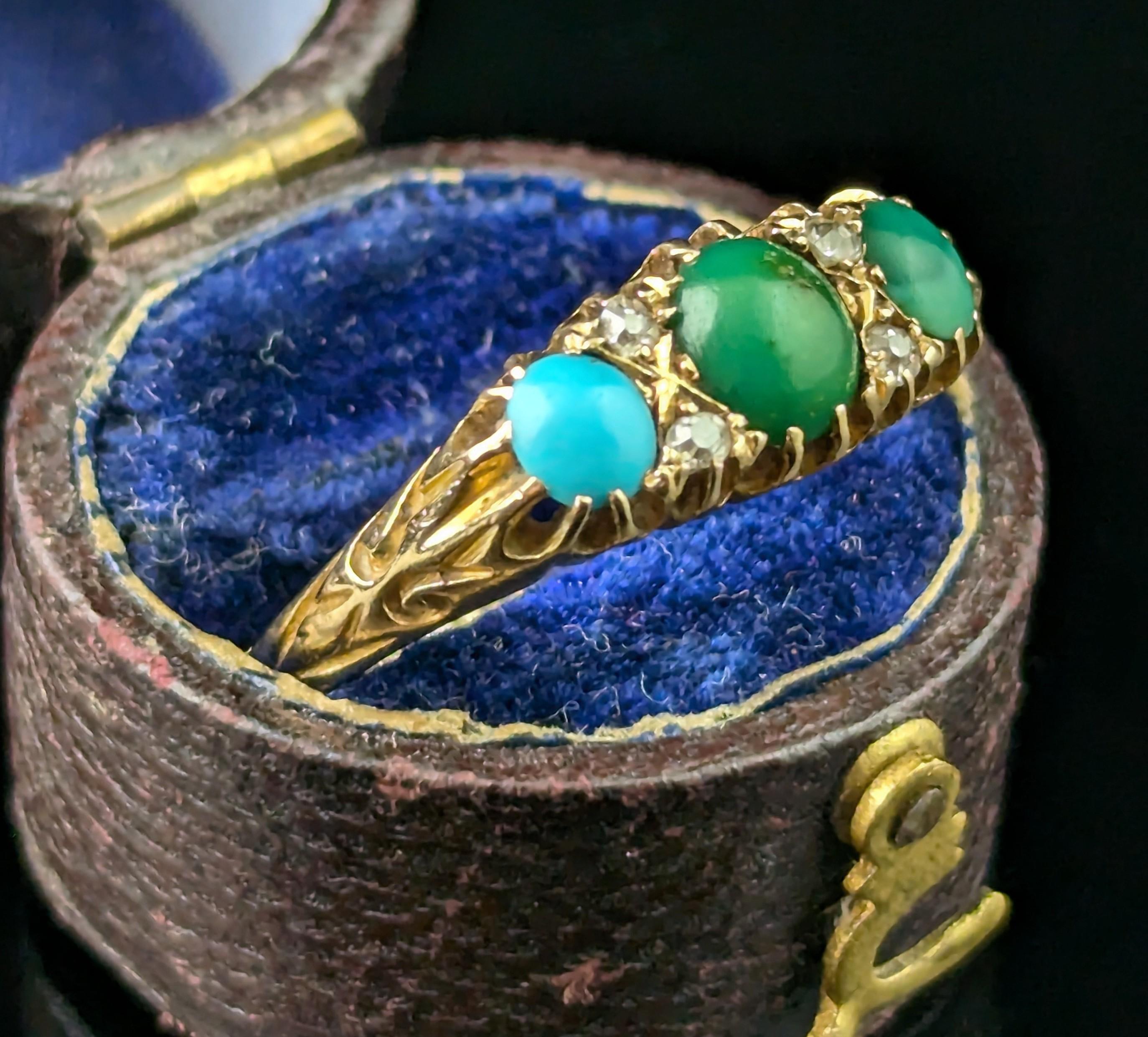 Cabochon Antique 18k yellow gold Turquoise and Diamond ring