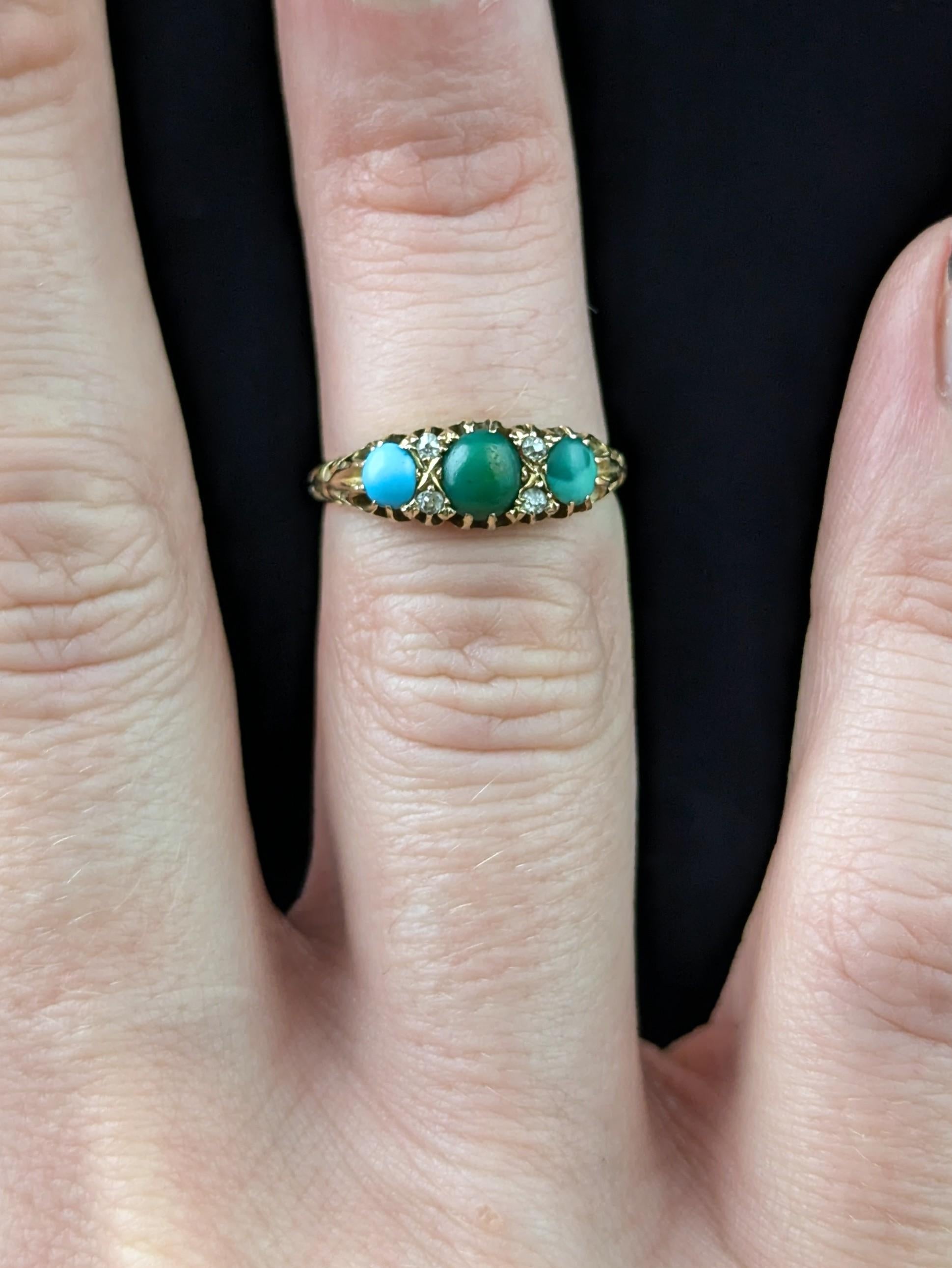 Antique 18k yellow gold Turquoise and Diamond ring 1