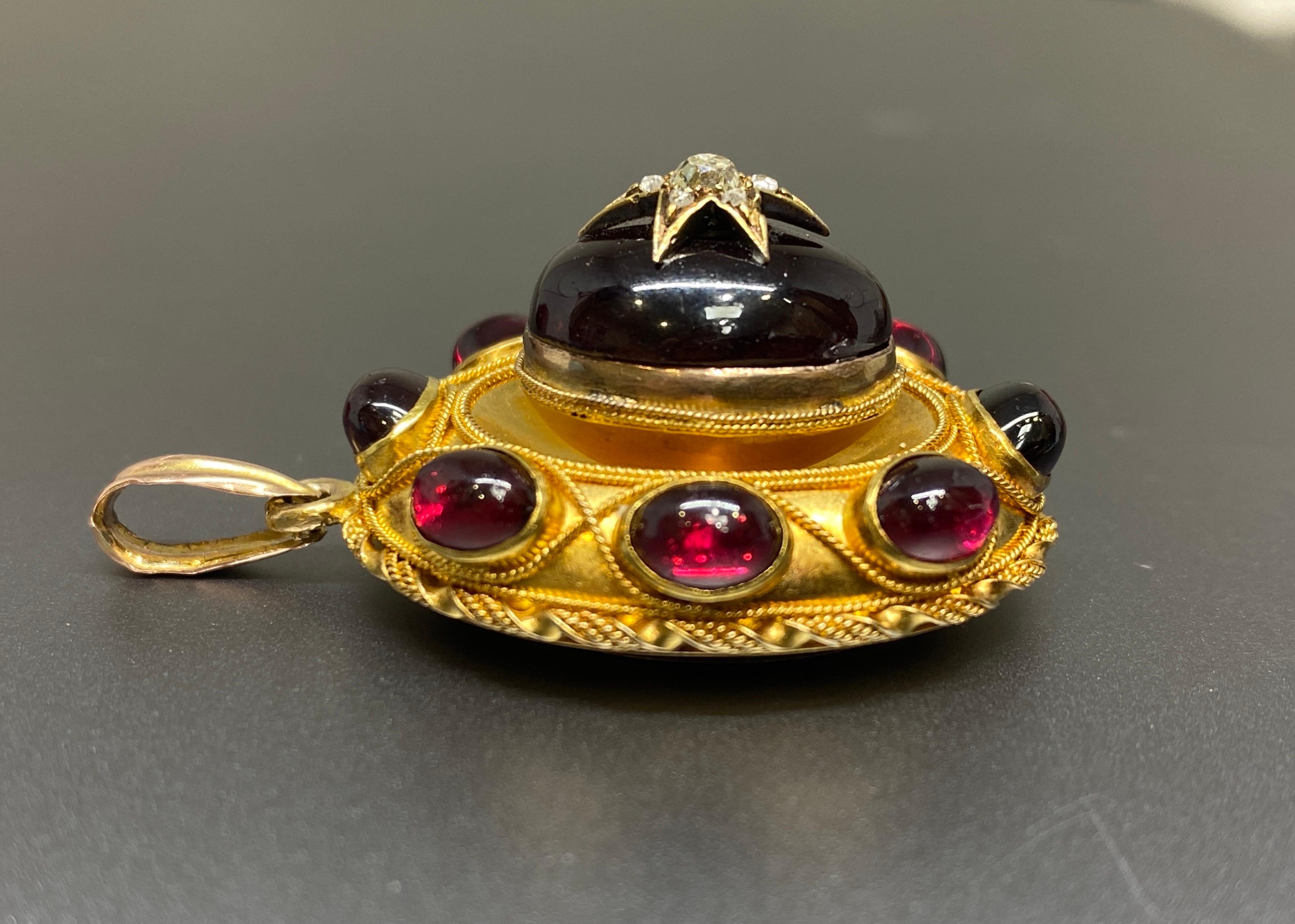 Antique 18k Yellow Gold Victorian Garnet & Starburst Diamond Locket Pendant  For Sale 5