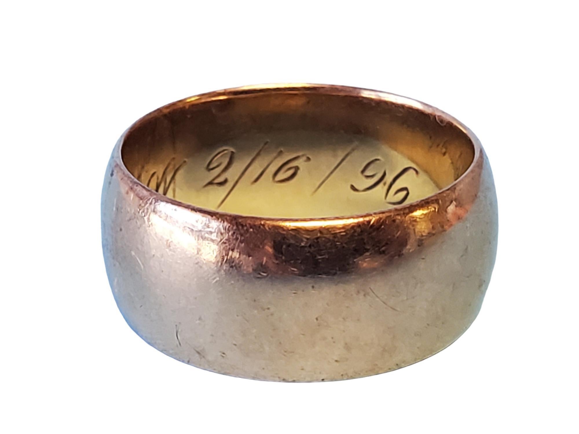 Antique 18k Yellow Gold Wide Band Heavy Engraved Circa 1896 In Good Condition For Sale In Overland Park, KS