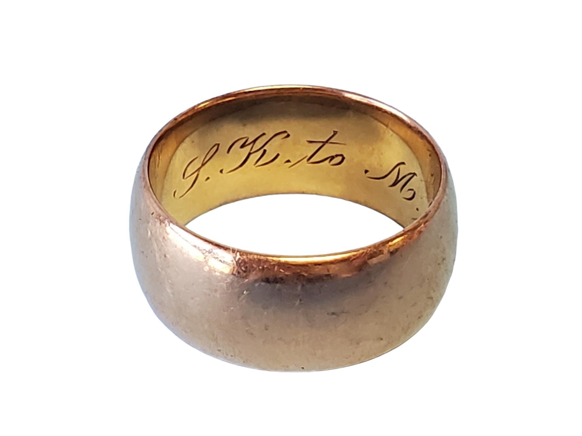 Women's or Men's Antique 18k Yellow Gold Wide Band Heavy Engraved Circa 1896 For Sale