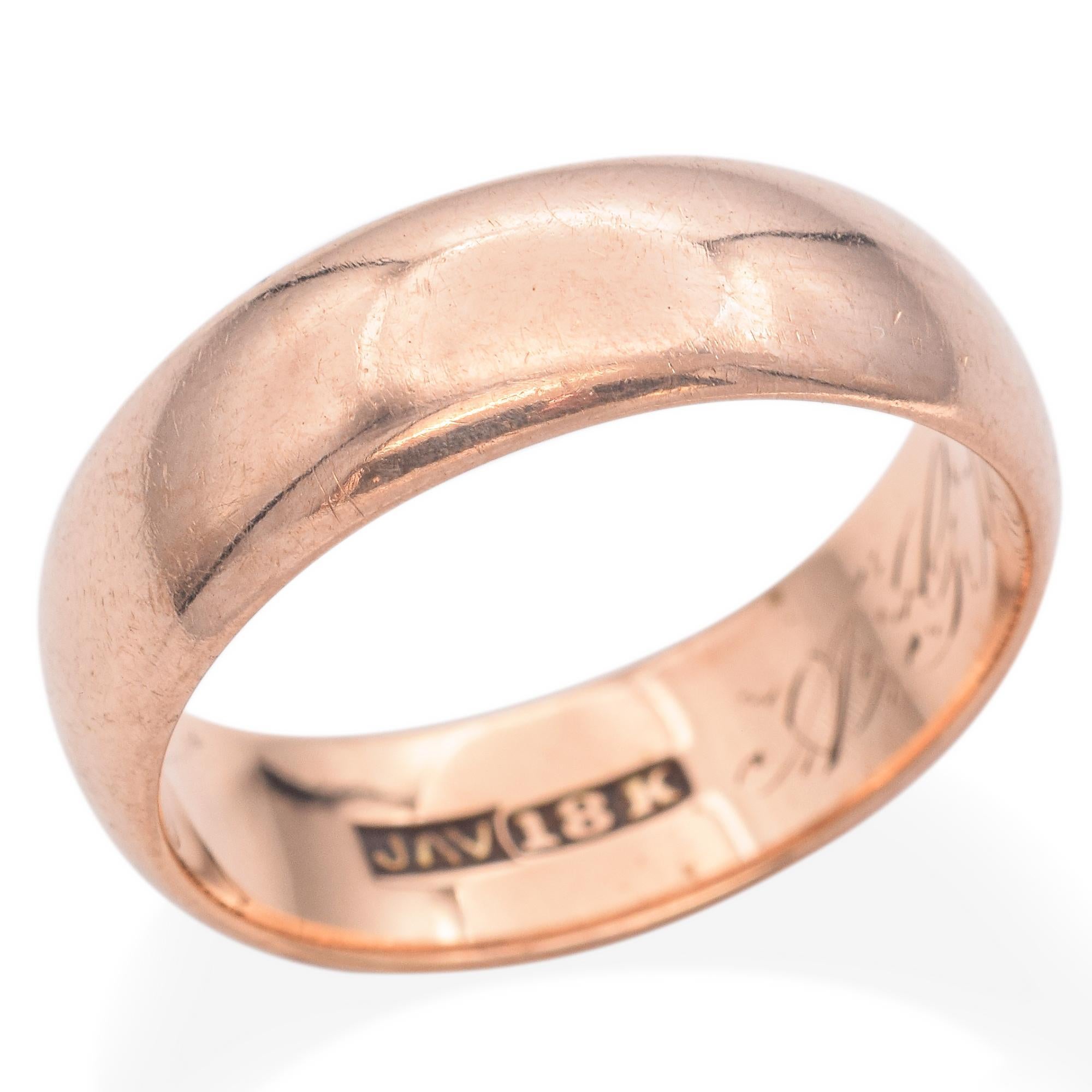 Antique 18K Yellow Gold Wide Dome Wedding Band Size 7 In Good Condition For Sale In New York, NY