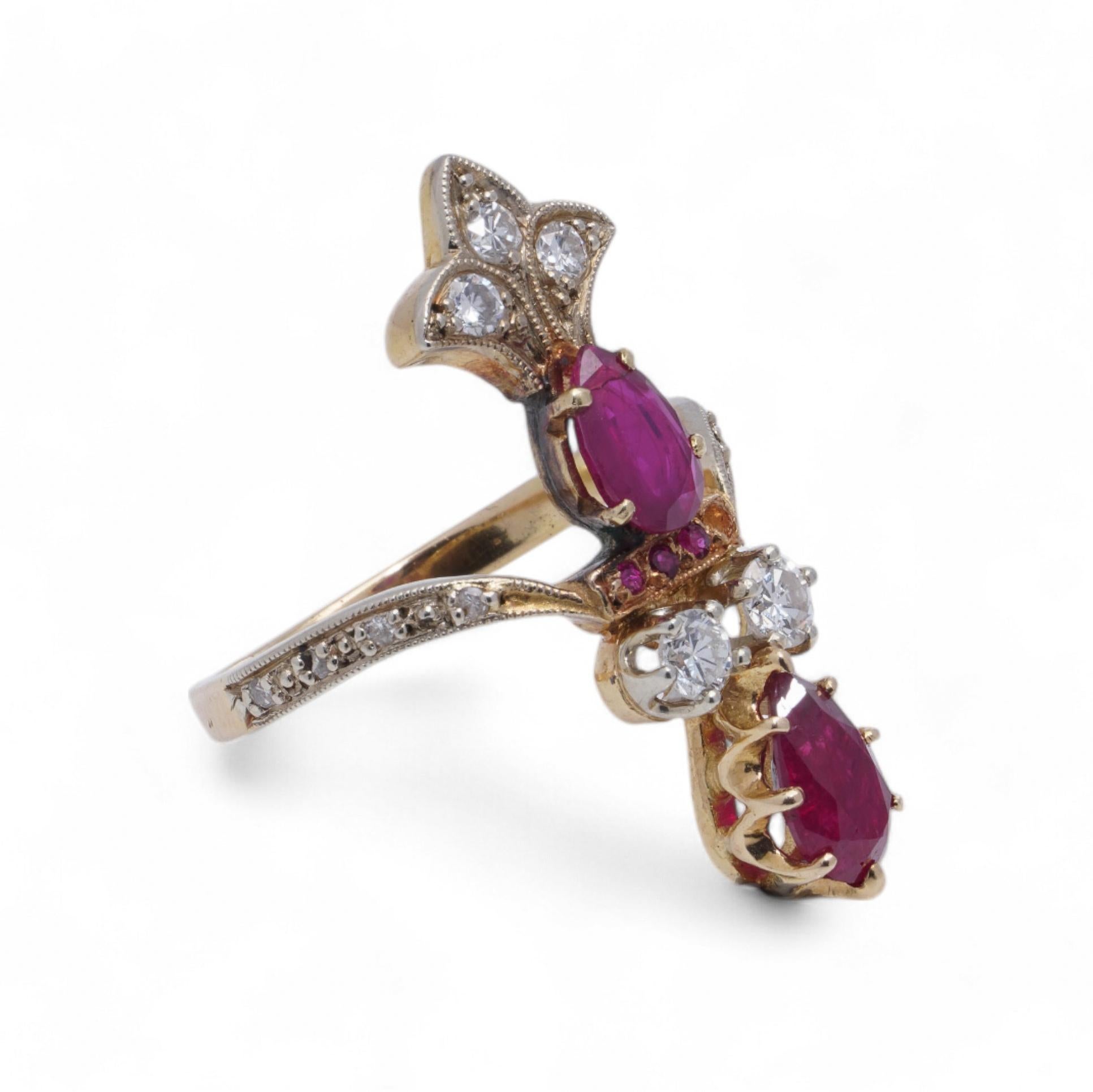 Women's or Men's Antique 18kt Gold Ladies Ring with Natural Burma Rubies and Diamonds For Sale