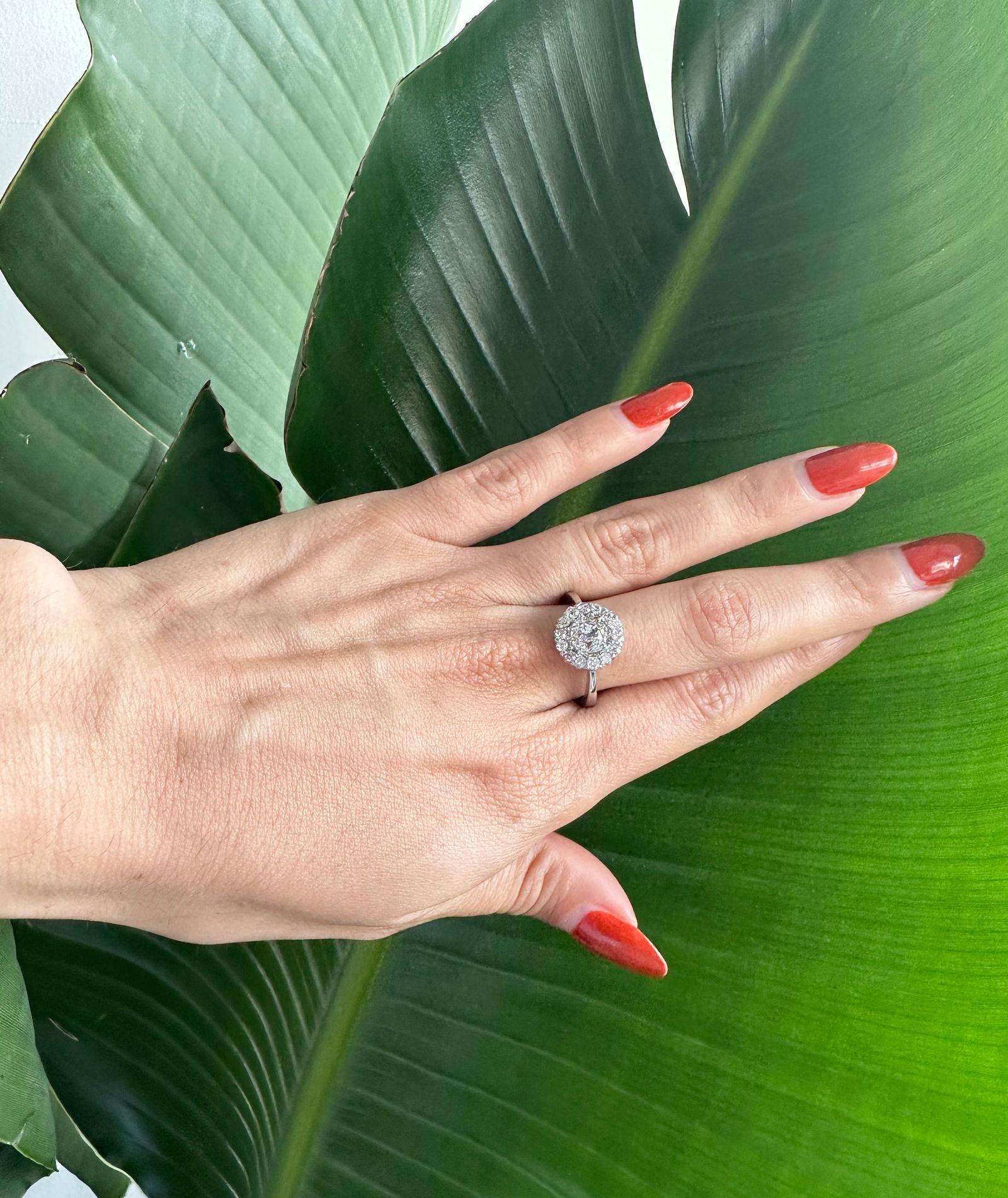 Victorien Bague ancienne en or 18 carats avec 2,68 carats de diamants - certificat GIA. en vente