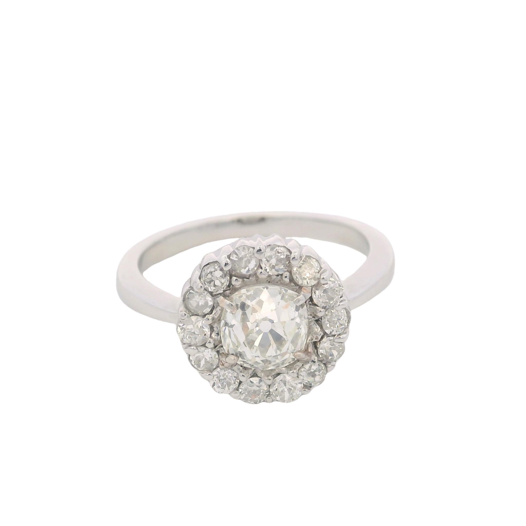 Taille vieille mine Bague ancienne en or 18 carats avec 2,68 carats de diamants - certificat GIA. en vente