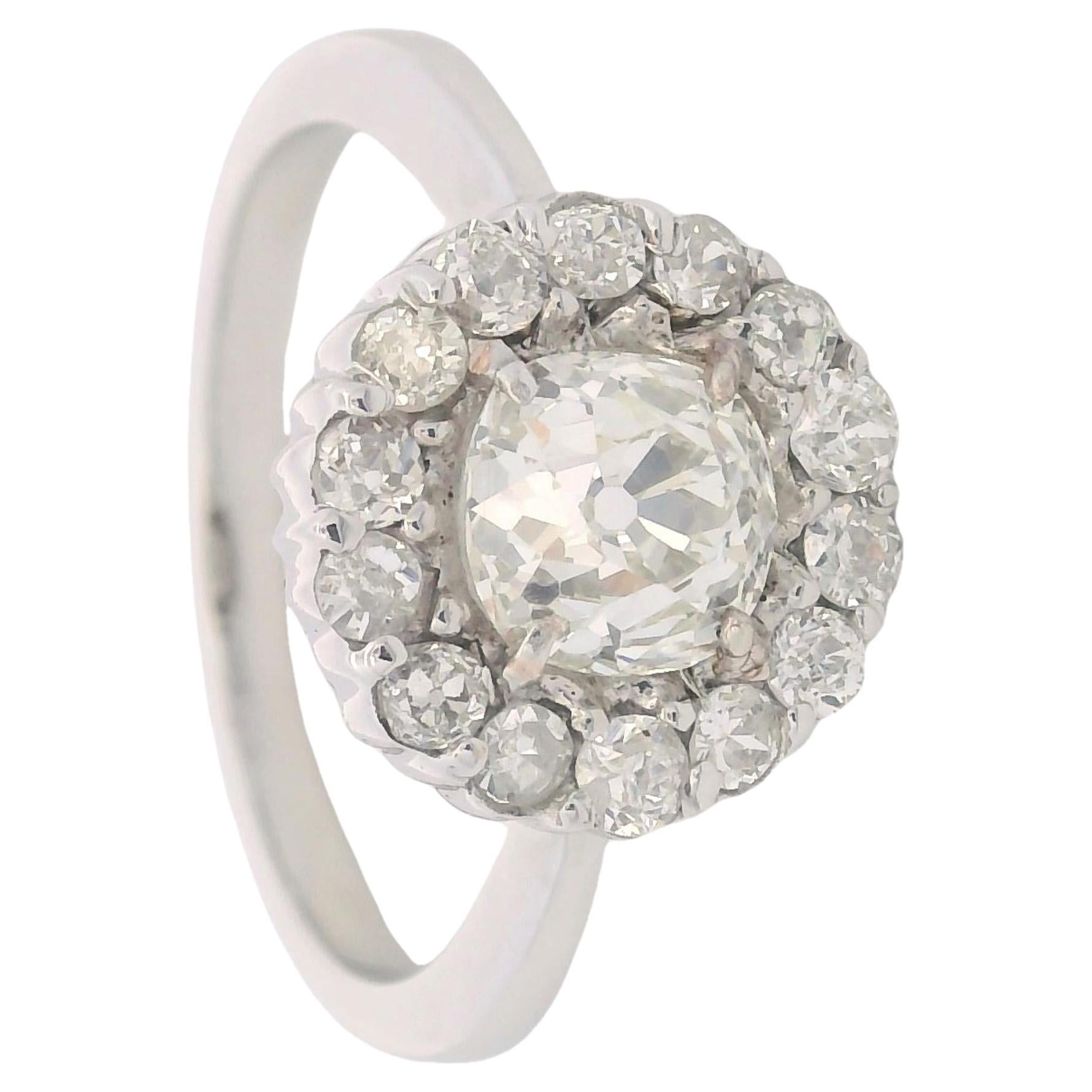 Bague ancienne en or 18 carats avec 2,68 carats de diamants - certificat GIA. en vente