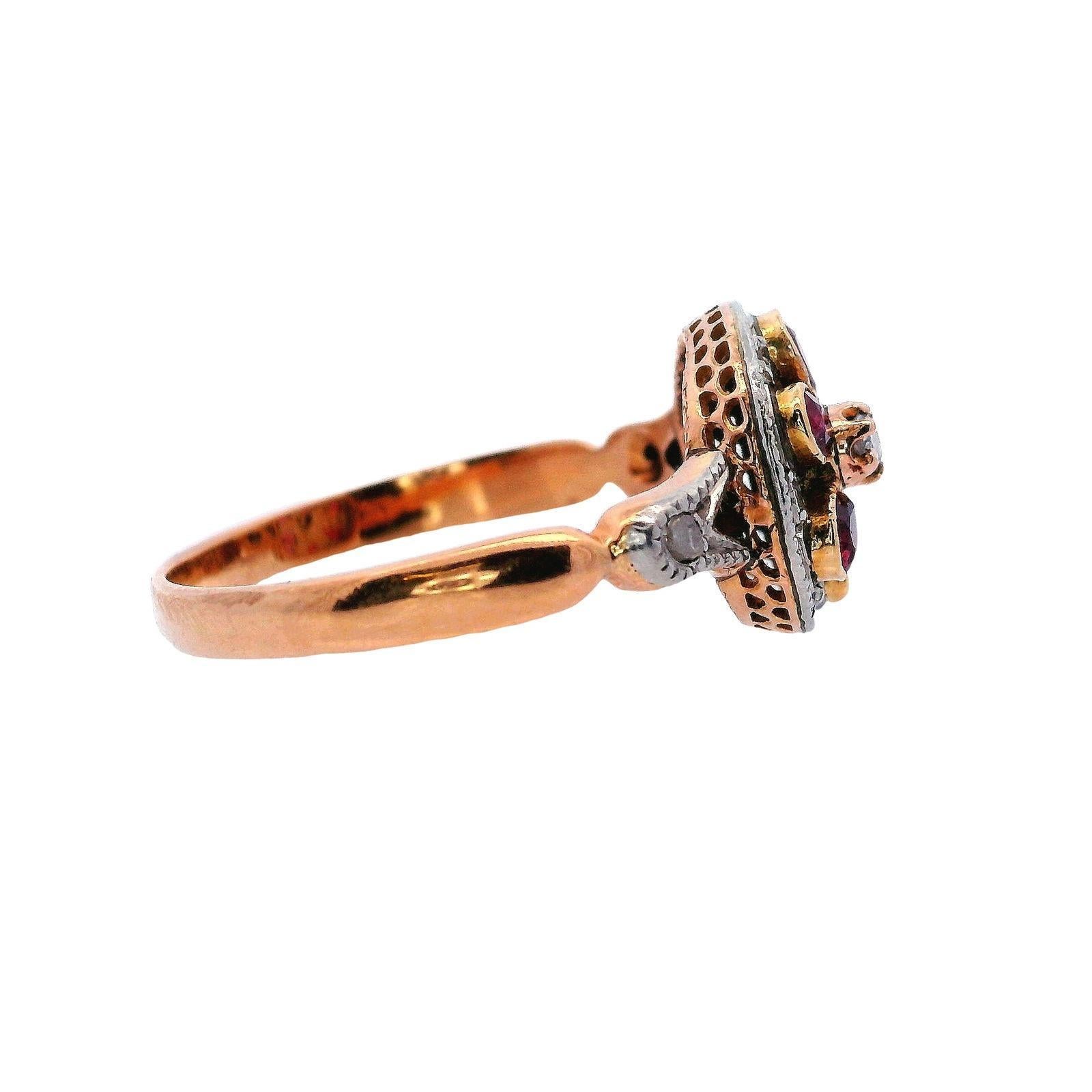 Women's or Men's Edwardian 18kt Gold Ring with Rubies and Diamonds