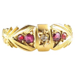 Antiker Ring aus 18 Karat Gold mit Rubin und Diamant, edwardianisch