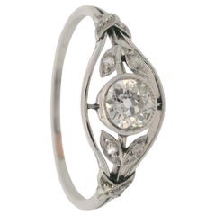 Antique 18kt white Gold Engagement Ring with Diamonds