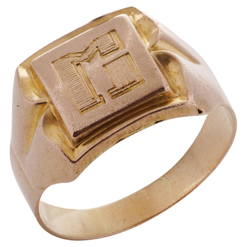 Antique 18kt yellow gold band men's large size Z ring with initial letter M  For Sale