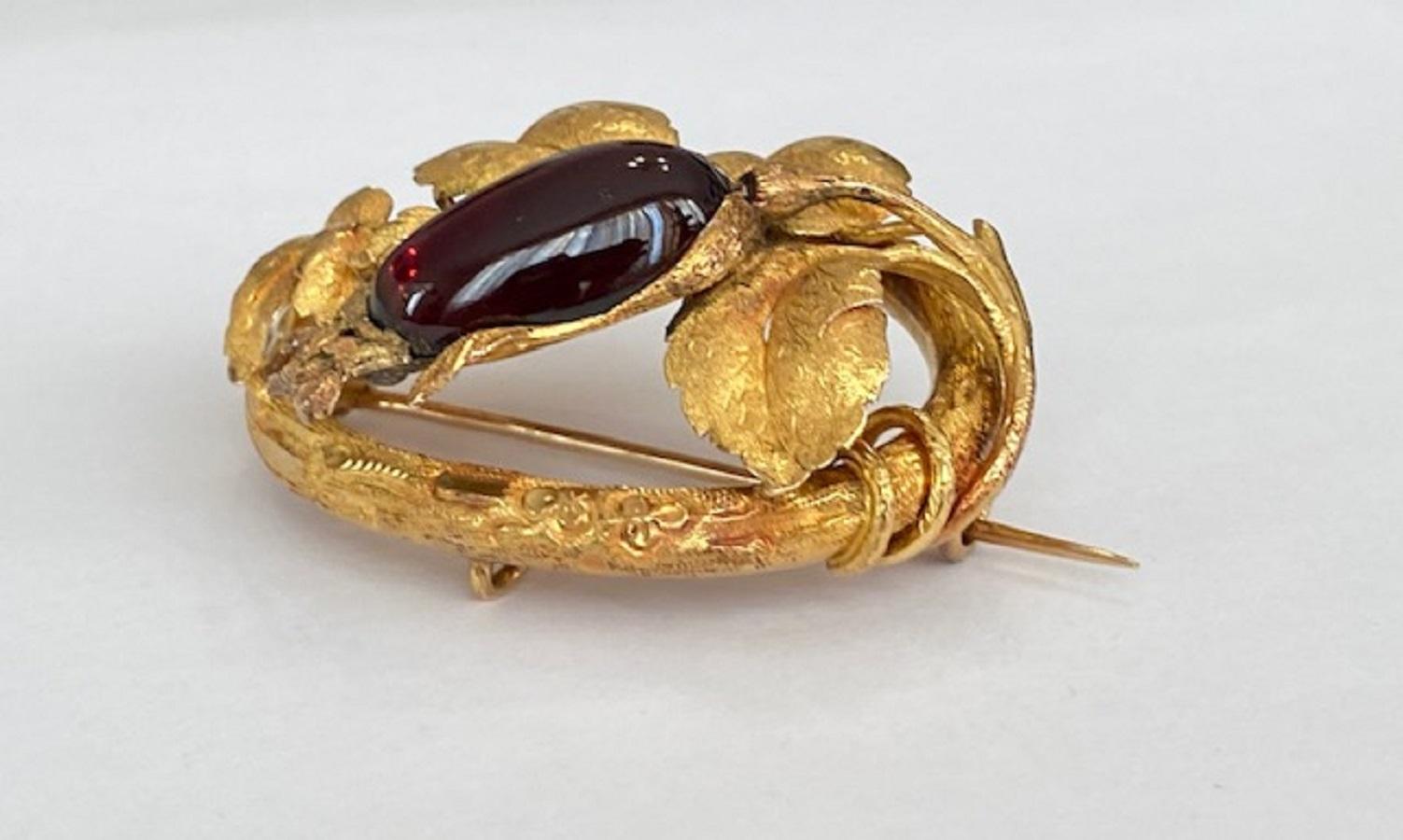 Napoleon III Antique 18kt yellow Gold Brooch with ca 18.00 ct garnet For Sale