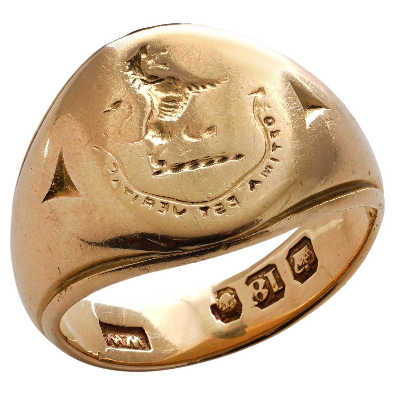 Antique 18kt. yellow gold signet ring with Latin phrase ' Optima est veritas ' 