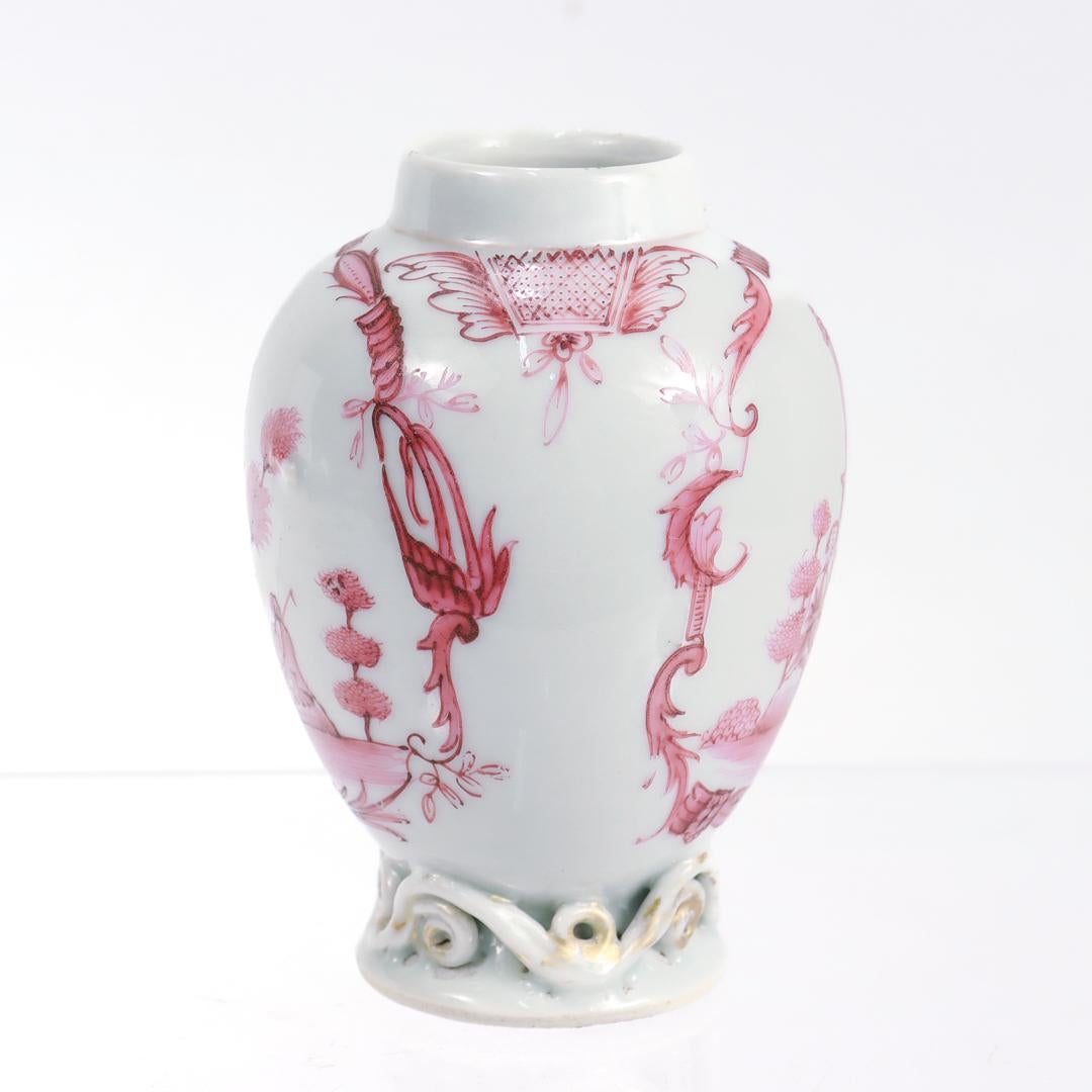 Antique 18th/19th C. Chinese Export Porcelain Tea Caddy with European Decoration In Good Condition For Sale In Philadelphia, PA