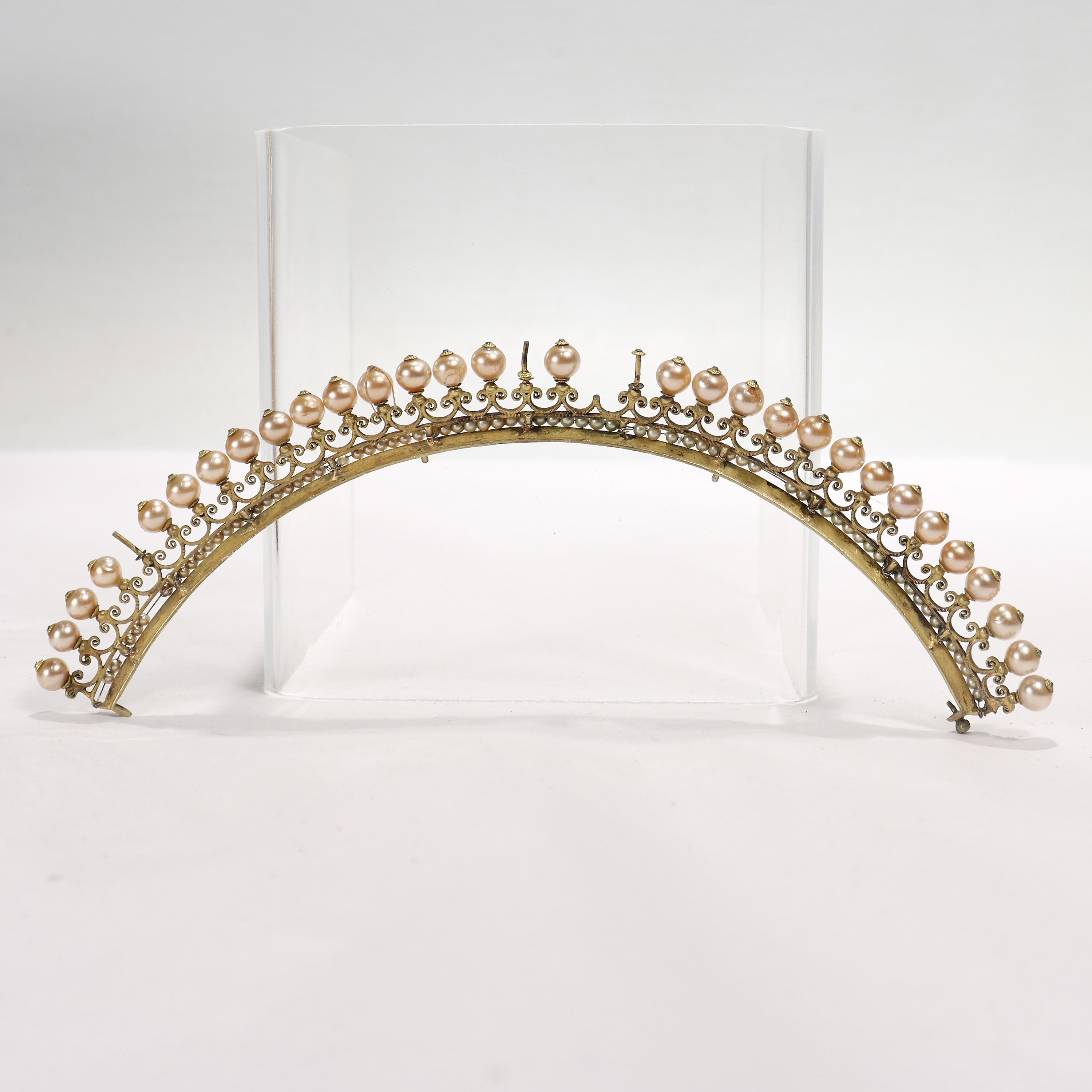 Antikes französisches Empire-Diademe-Tiara aus vergoldetem Silber und Kunstperlen aus dem 18. / 19. Jahrhundert 4