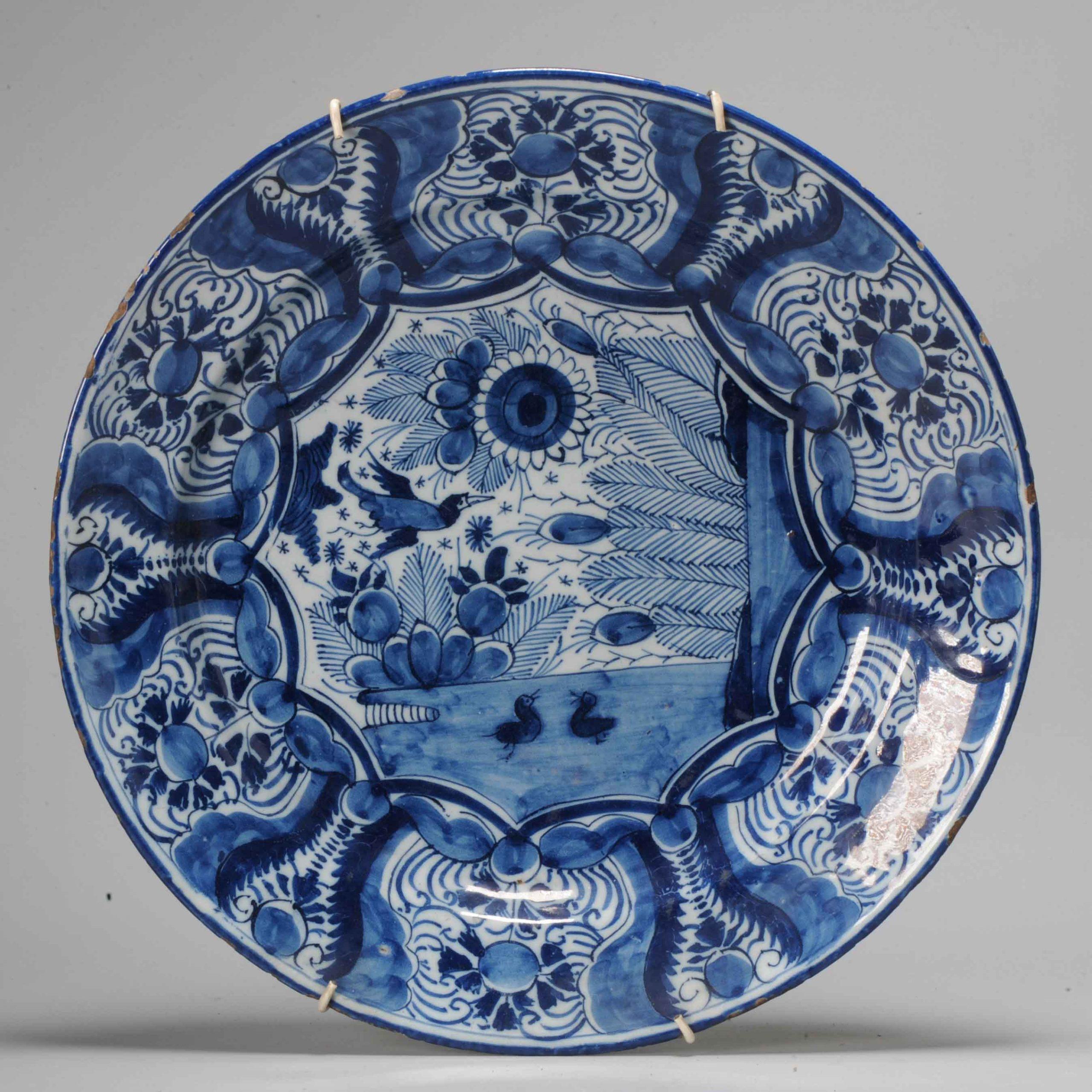 Antique 18th C Blue and White Kraak Style Dutch Delftware Plate In Good Condition For Sale In Amsterdam, Noord Holland