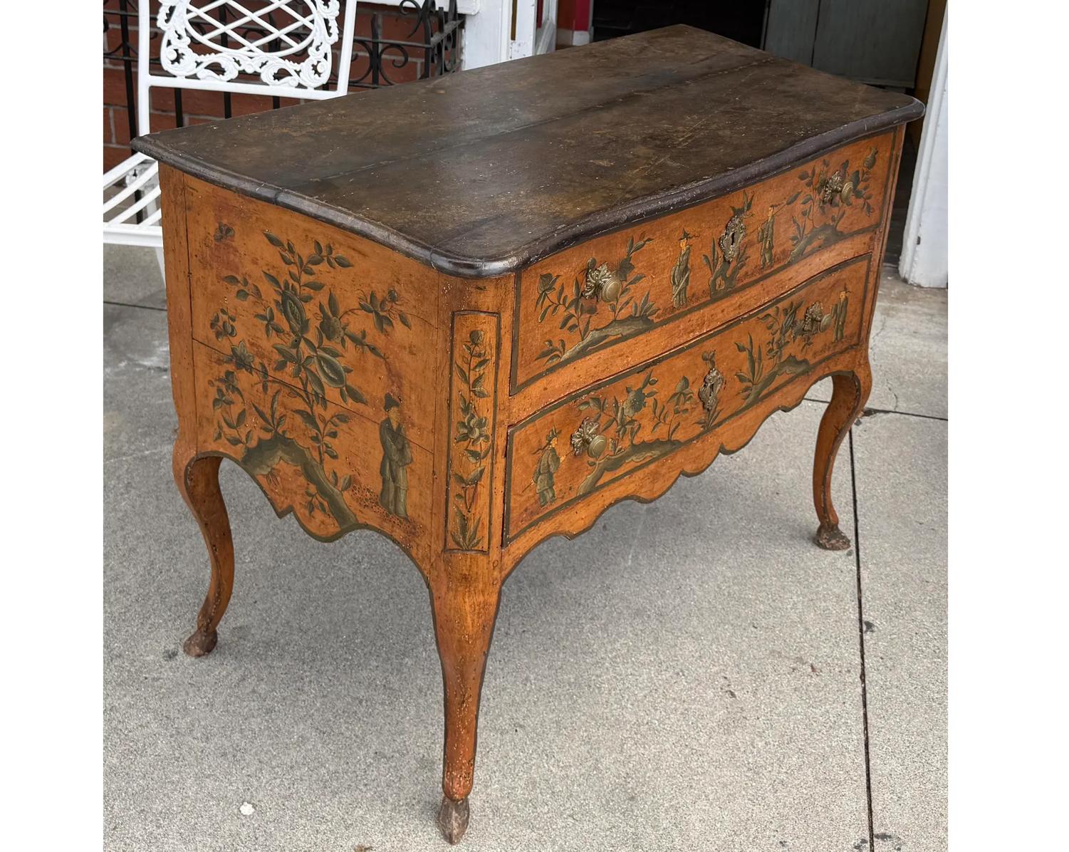 Chinoiseries A.I.C. Chinoiserie décorée Commode Vénitienne ancienne en vente