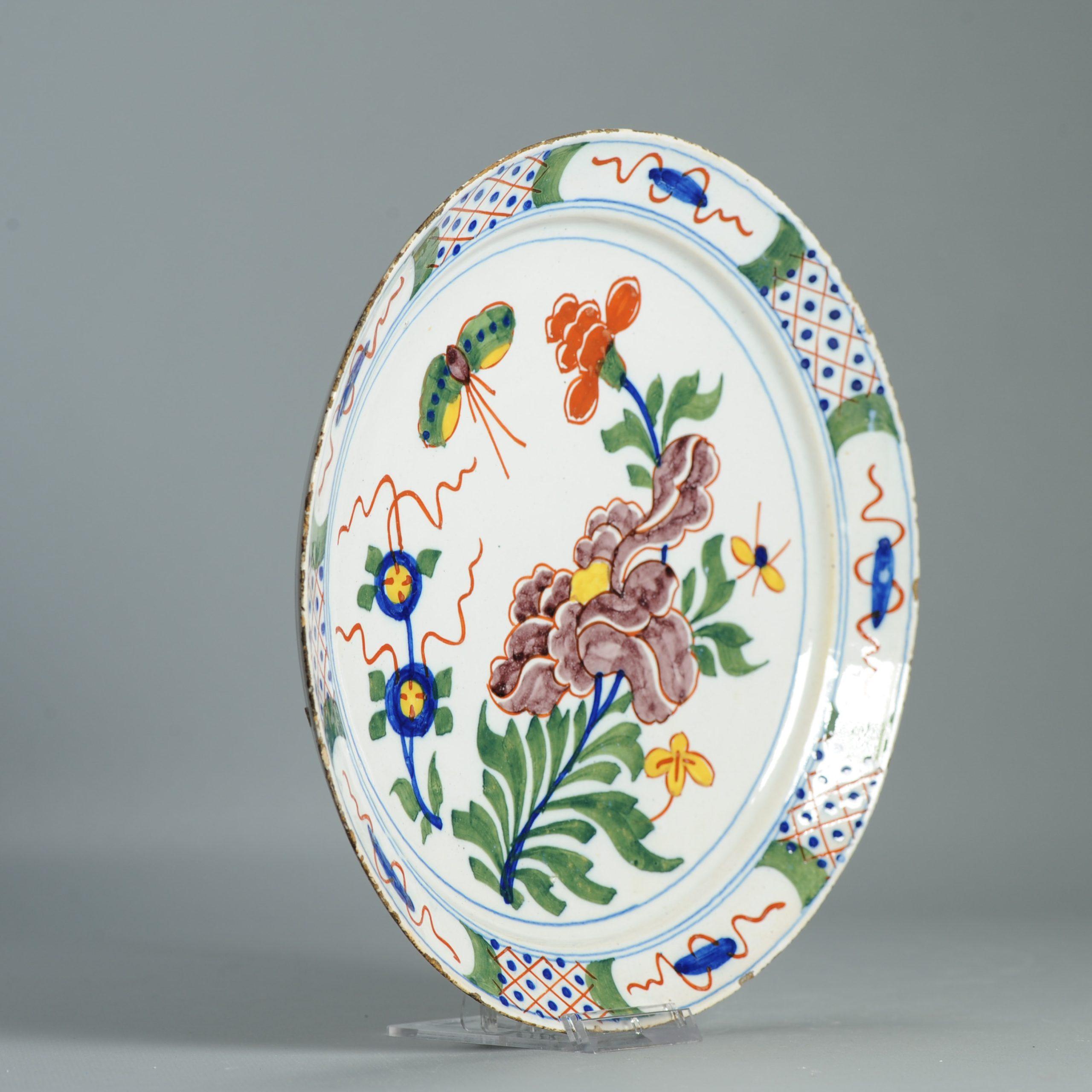 Ancienne assiette en faïence de Delft hollandaise du 18e siècle D'après des porcelaines chinoises en vente 4