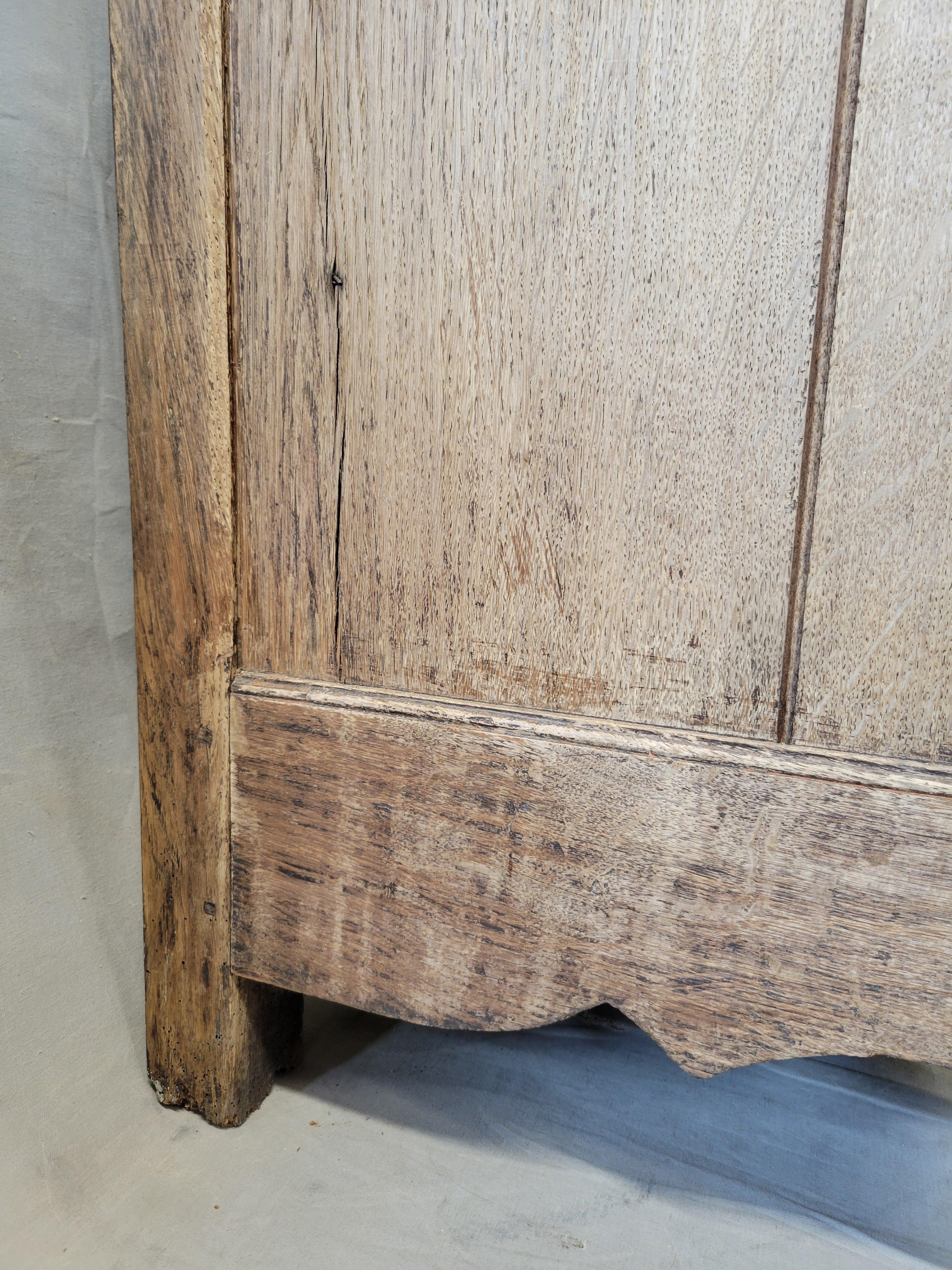Antique 18th C. French Bleached Oak Serpentine Front Sideboard For Sale 7