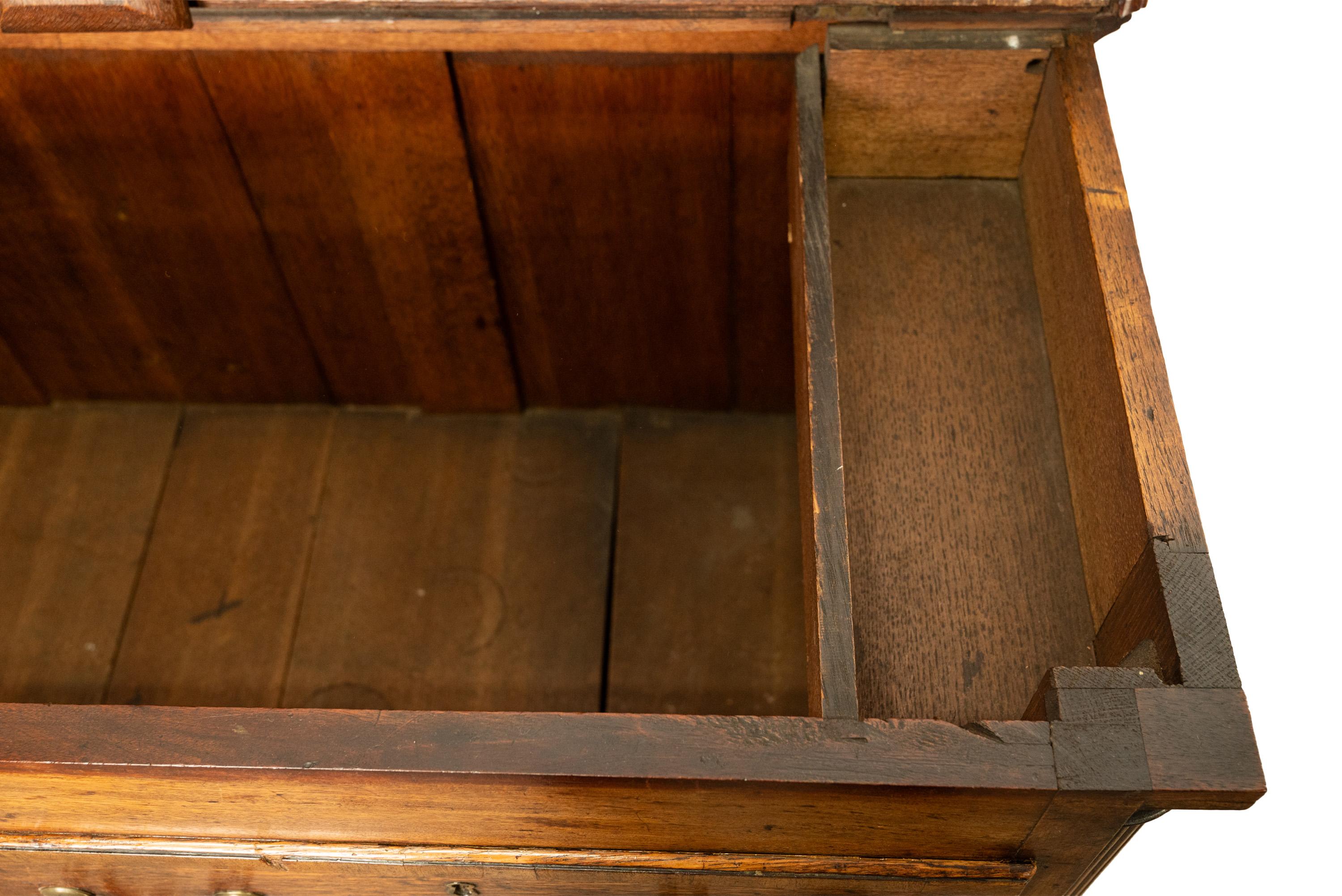Antike 18. C georgische Eiche Mahagoni Scharnierdeckel Maultiertruhe Coffer Sideboard 1770 im Angebot 9