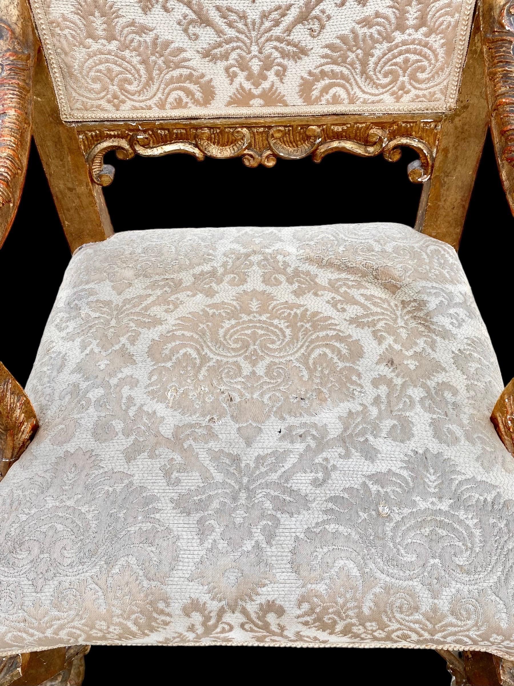 Antique 18th century Italian Rococo Giltwood Armchair For Sale 7