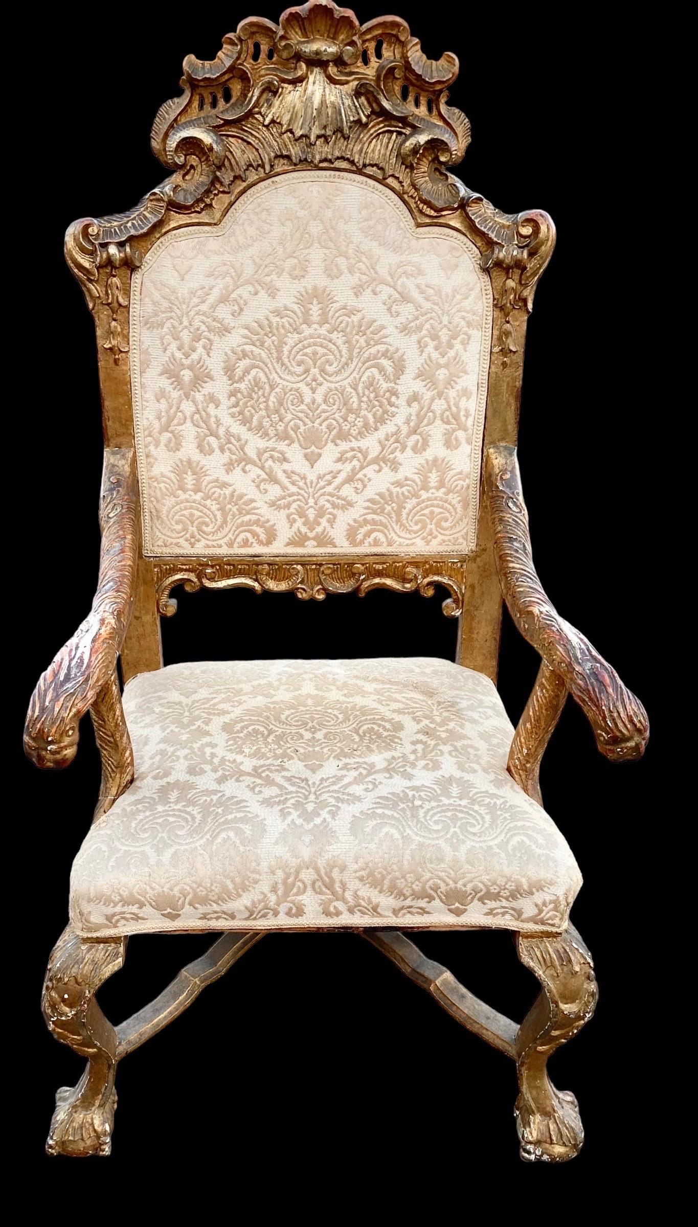 Antique 18th century Italian Rococo Giltwood Armchair For Sale 3
