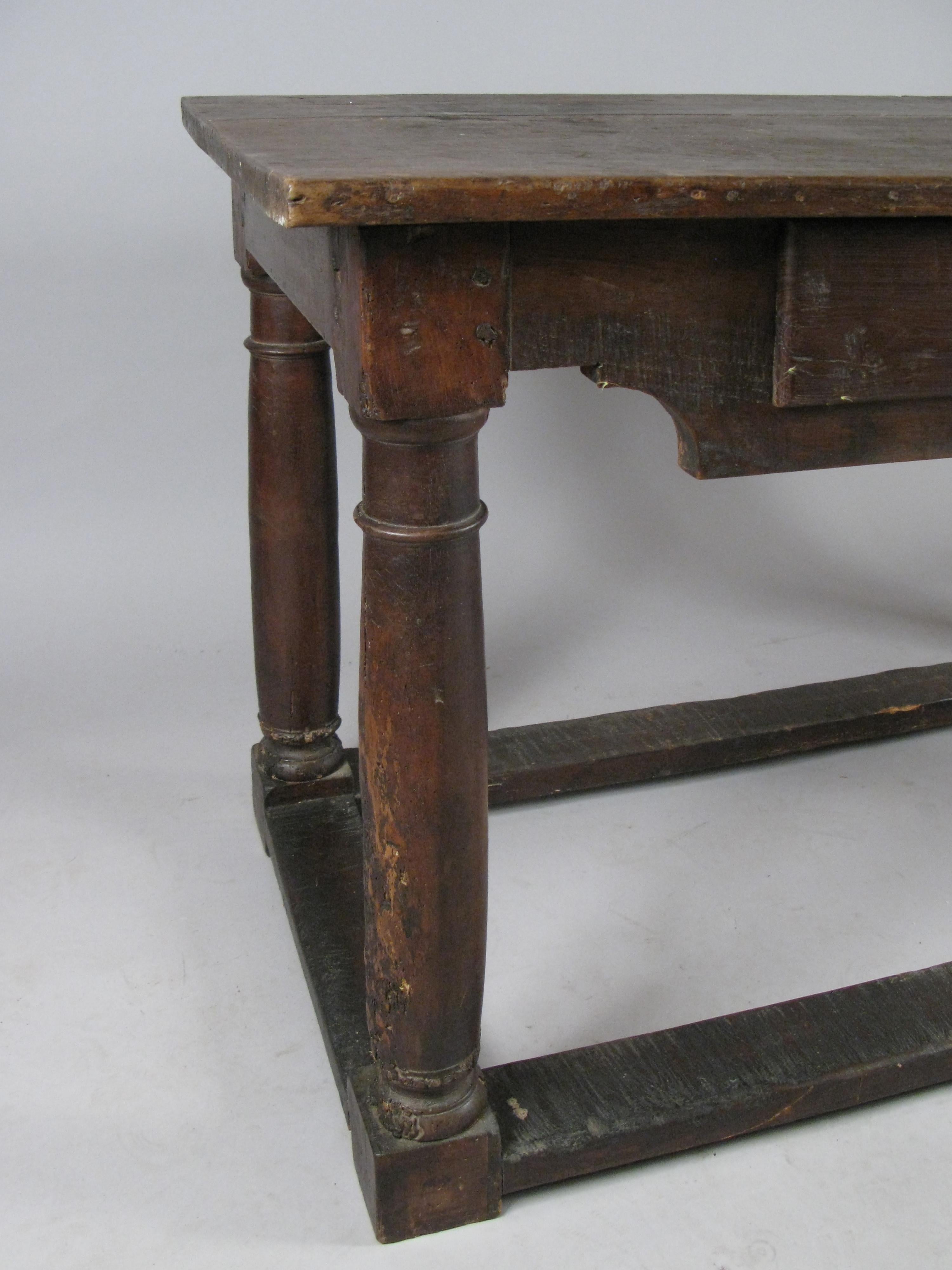 Antique 18th Century Italian Walnut Table In Good Condition In Hudson, NY