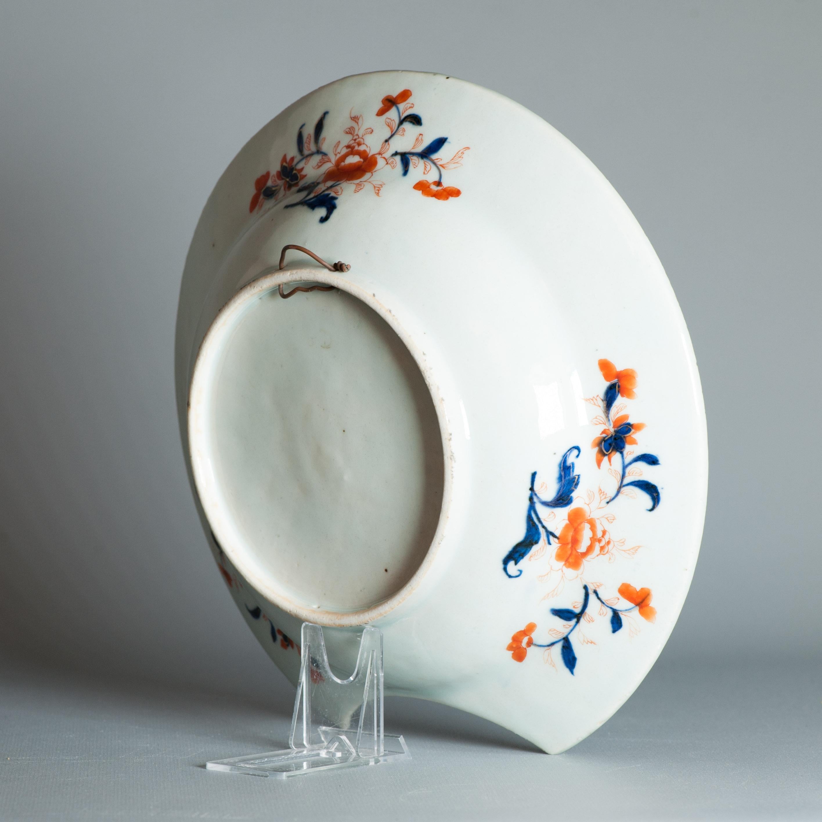 Antiker Kangxi Imari Barber Surgeon Basin Ca. 1710 China Porzellan Chinesisch, 18. Jahrhundert im Angebot 3