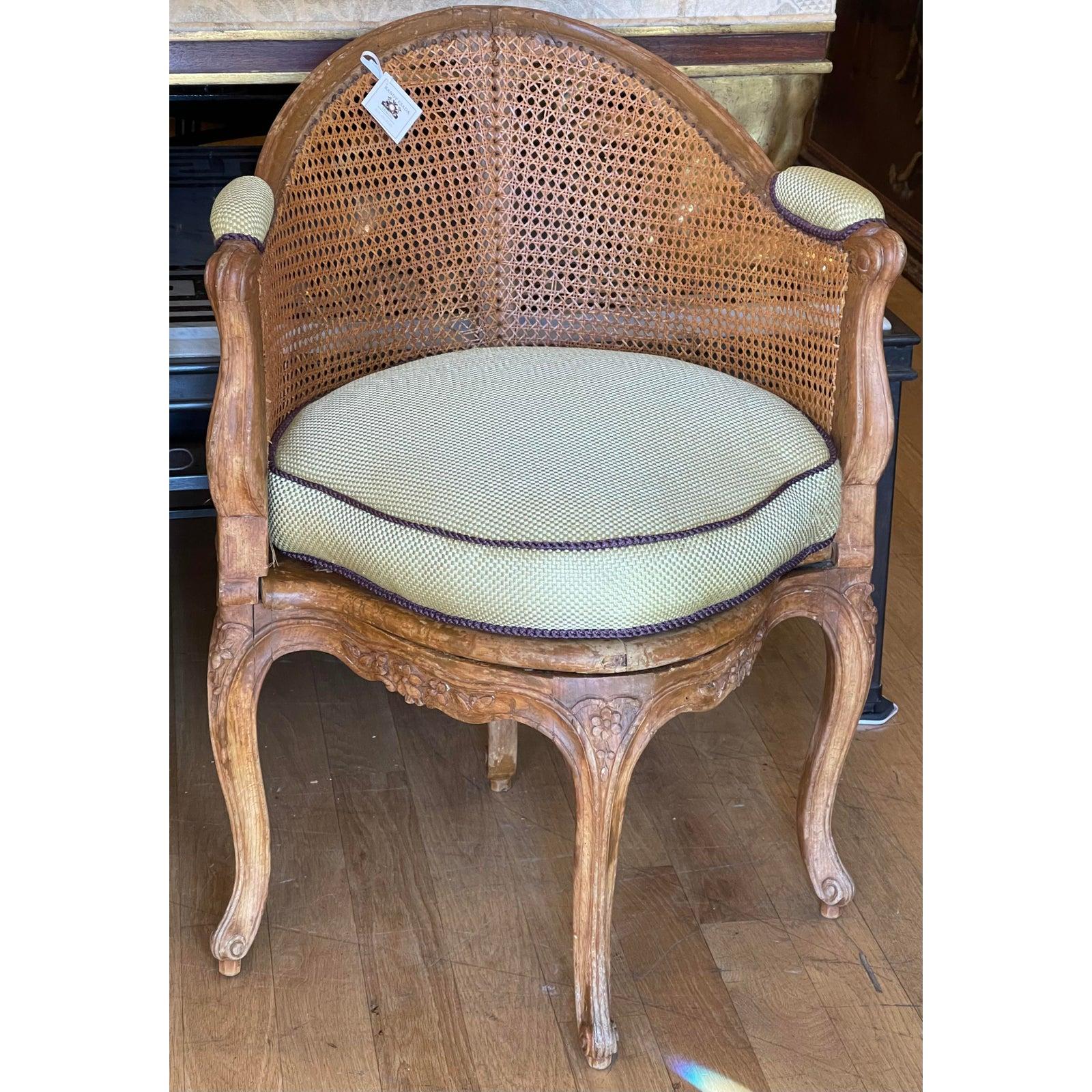 Antique 18th C Louis XV Caned corner chair

Additional information:
Materials: Caning
Color: Olive
Period: 18th Century
Styles: Louis XV
Power Sources: 
Number of Seats: 1
Item Type: Vintage, Antique or Pre-owned
Dimensions: 24