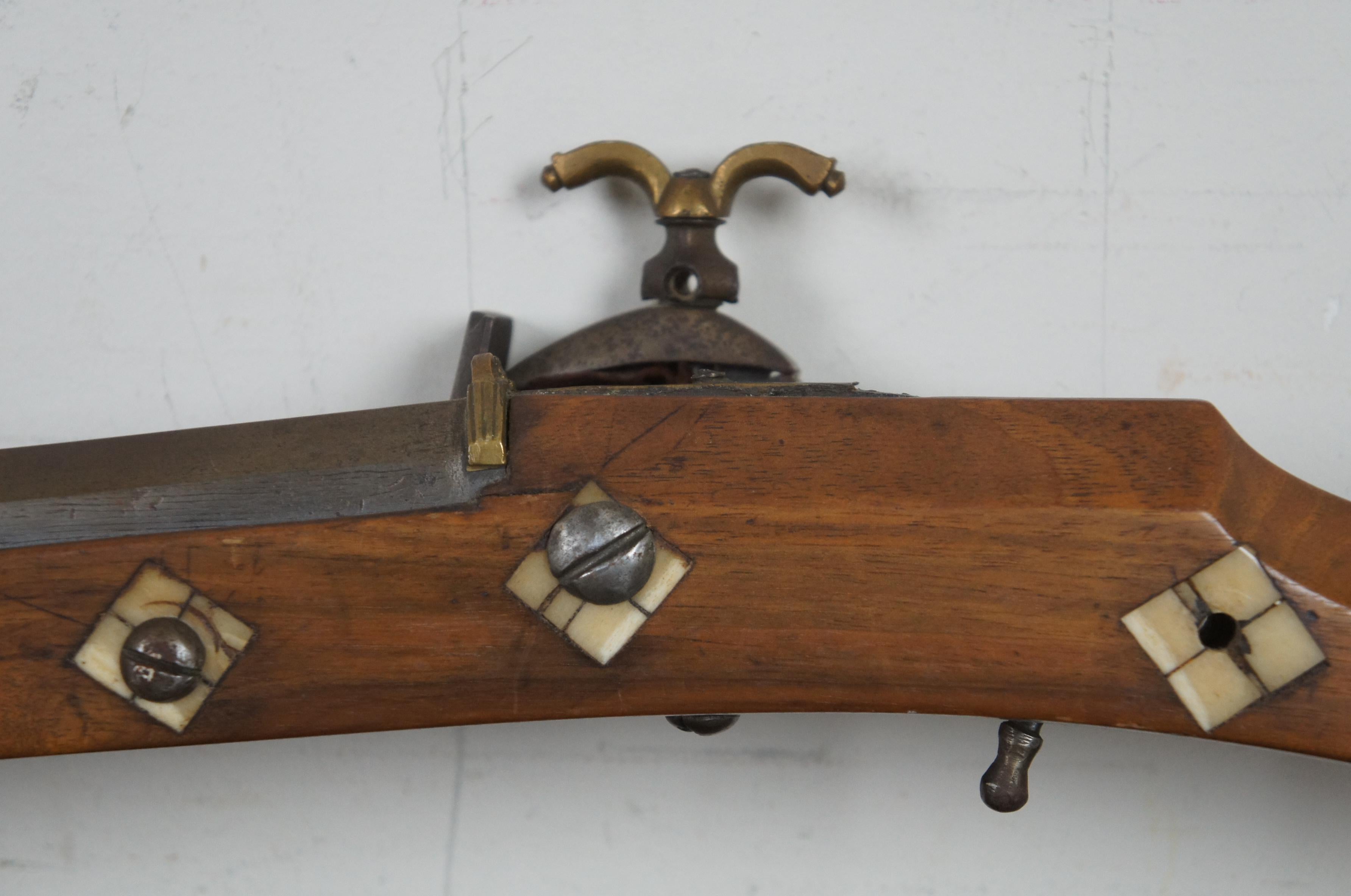 Antique 18th C Moroccan Snaphaunce Miquelet Flintlock Rifle Dog Lock Gun Stampe In Good Condition For Sale In Dayton, OH