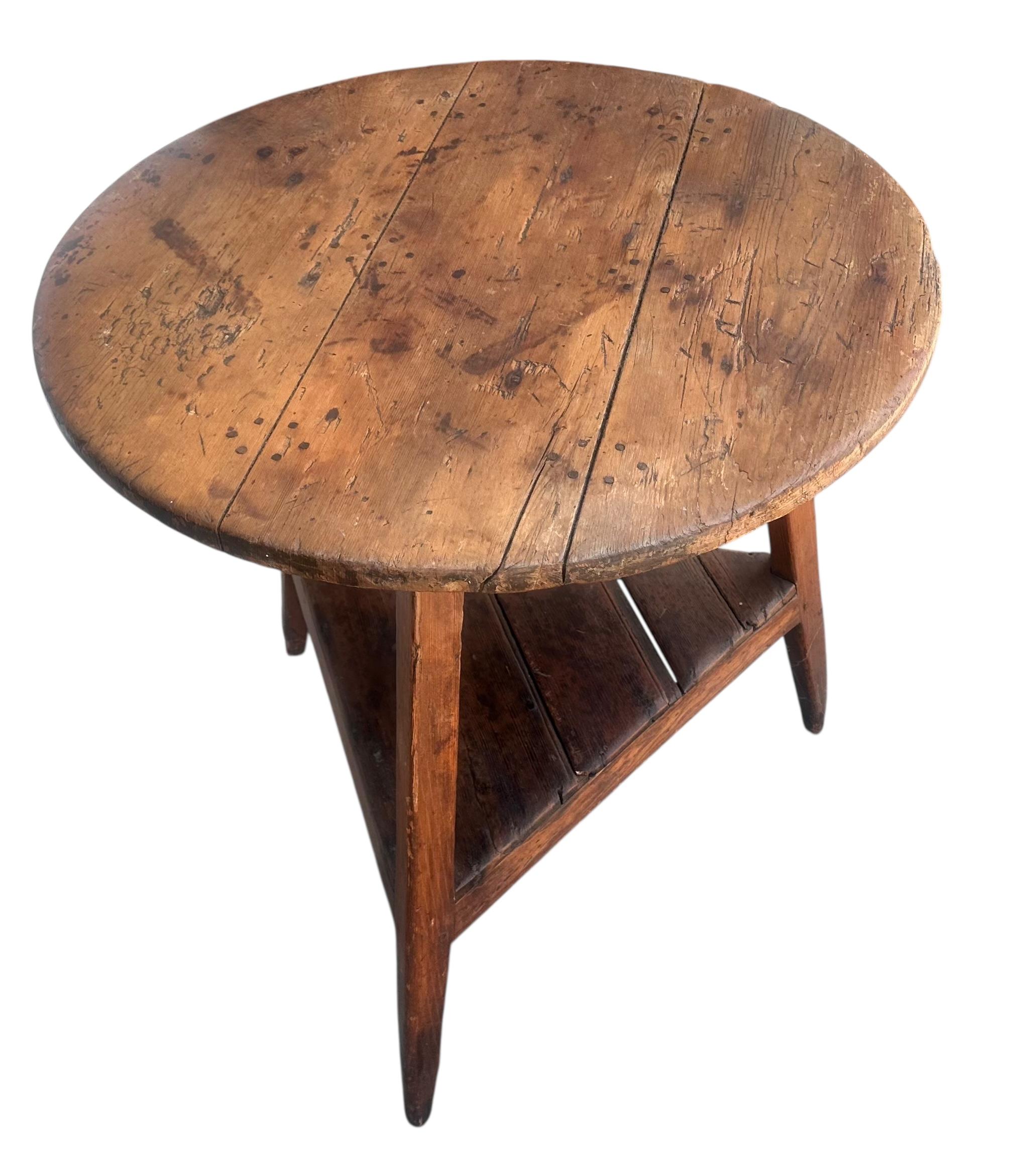 Antique 18th C Rustic Welsh Cricket Table For Sale 1