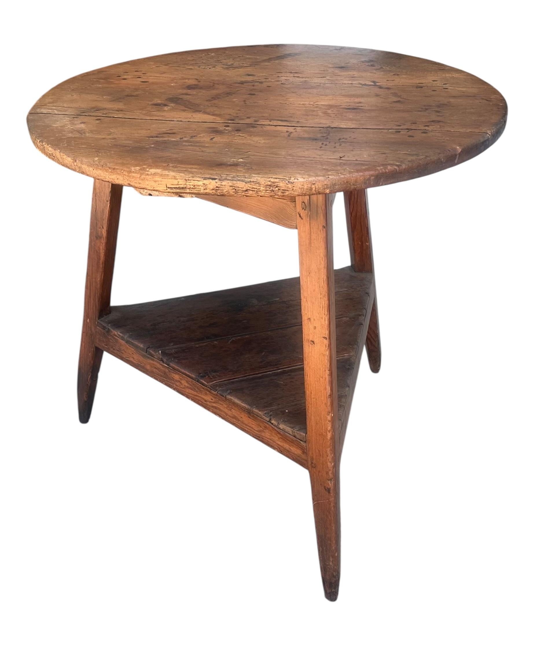 Antique 18th C Rustic Welsh Cricket Table For Sale 2