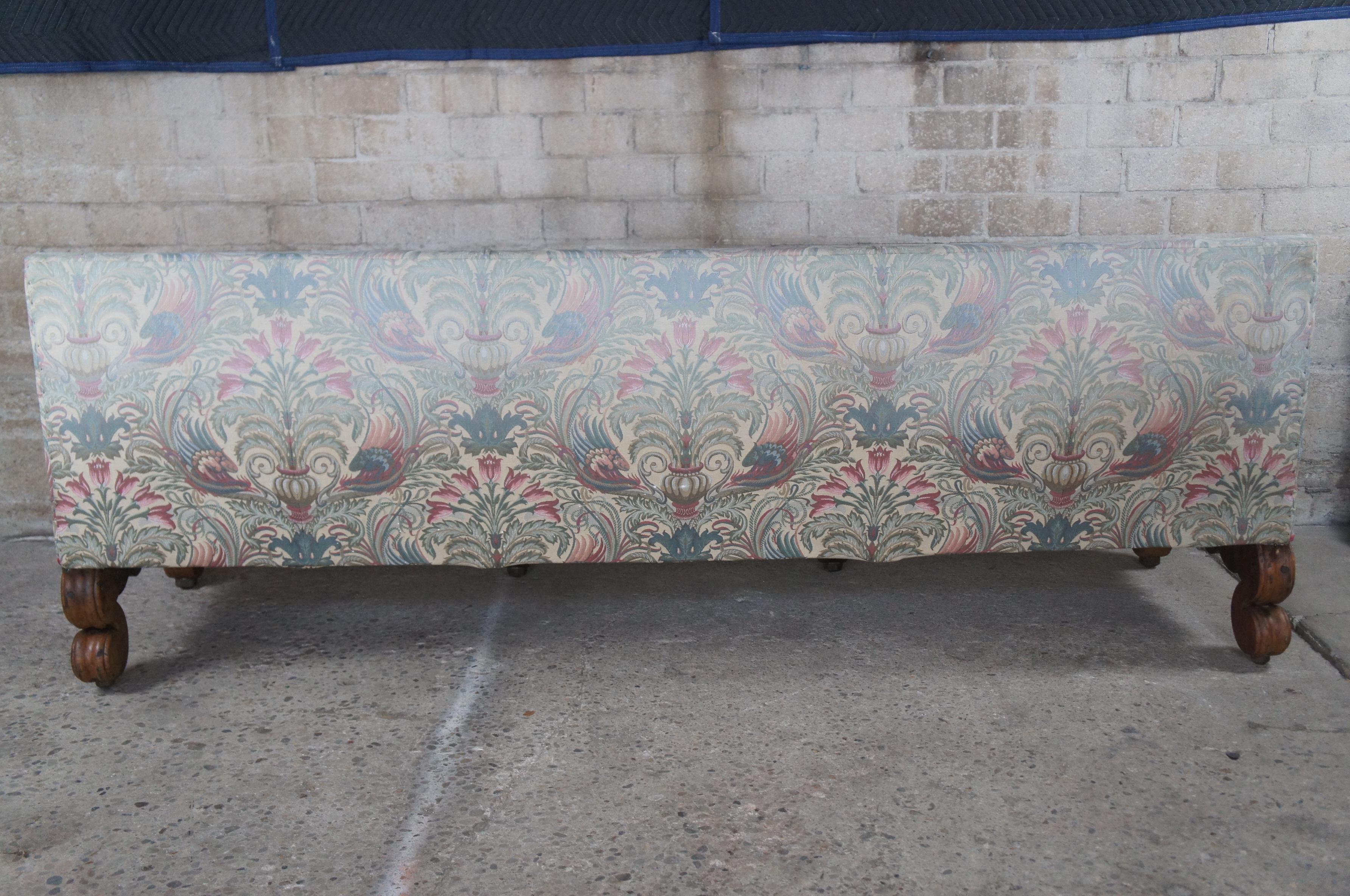 Antike geschnitzte Settle Bench Sofa Empress Hotel, William & Mary, Mahagoni, 18. Jahrhundert im Angebot 5