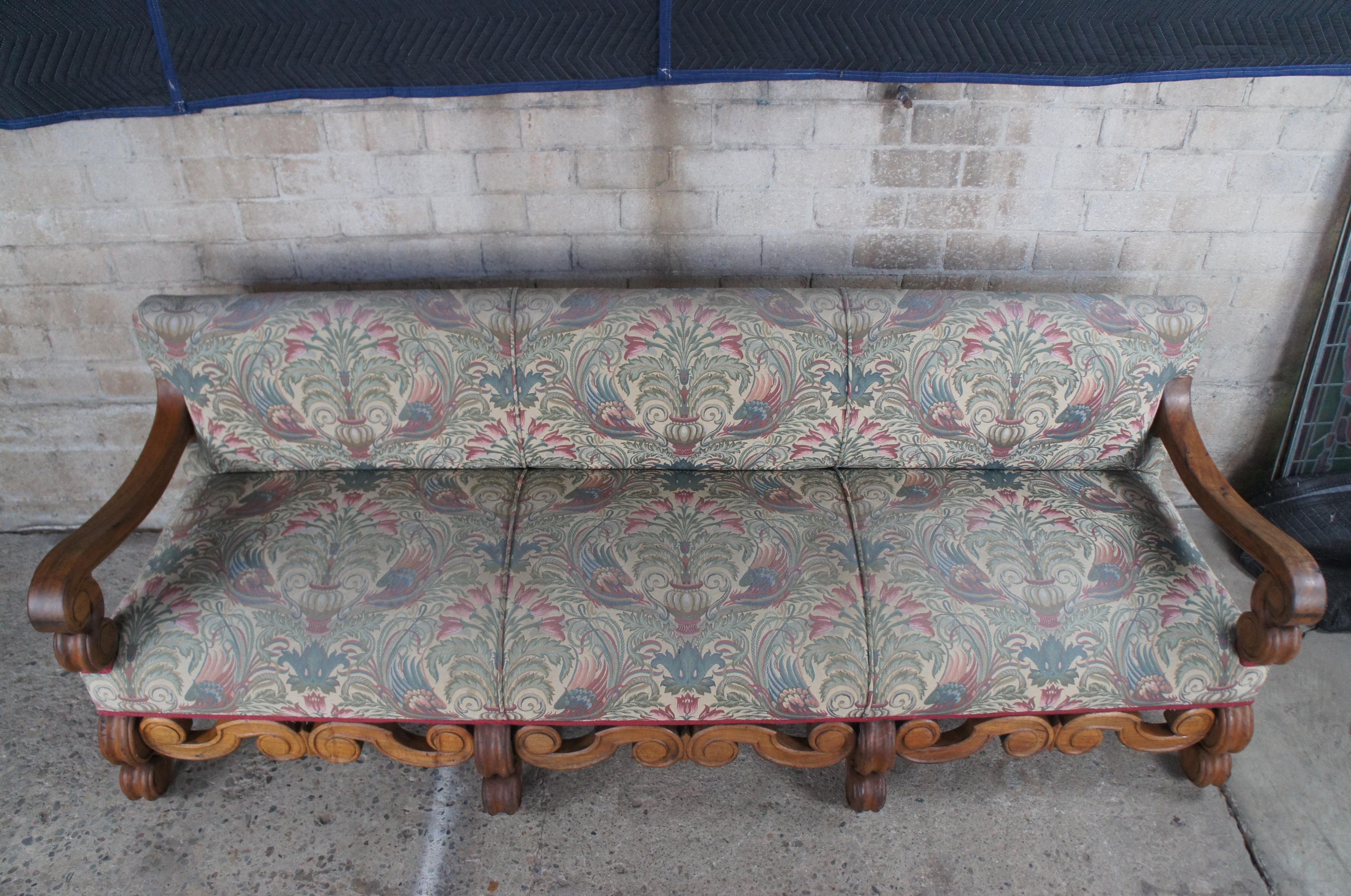 Antique 18th C. William & Mary Mahogany Carved Settle Bench Sofa Empress Hotel In Good Condition For Sale In Dayton, OH