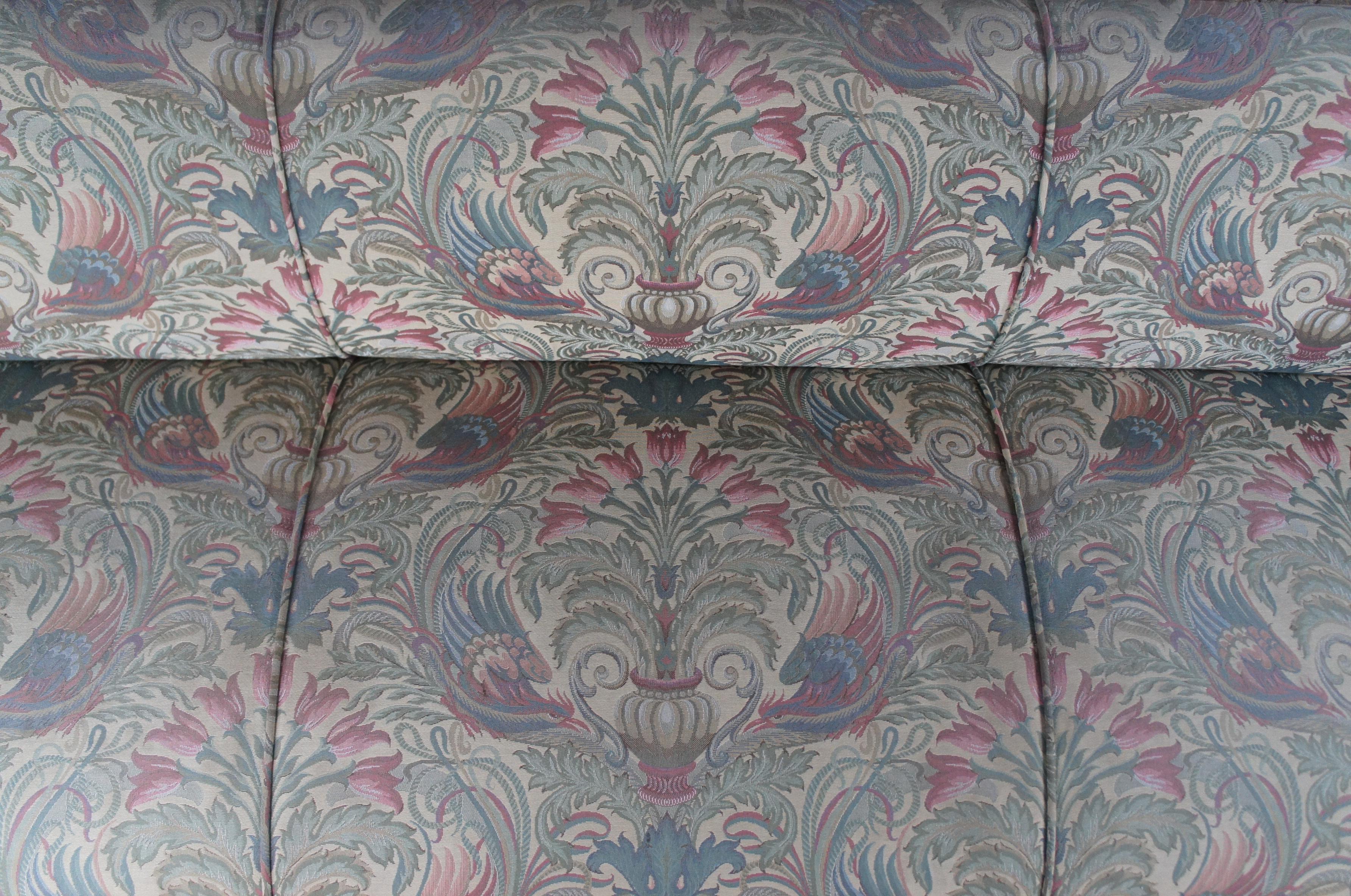 Antike geschnitzte Settle Bench Sofa Empress Hotel, William & Mary, Mahagoni, 18. Jahrhundert im Angebot 1
