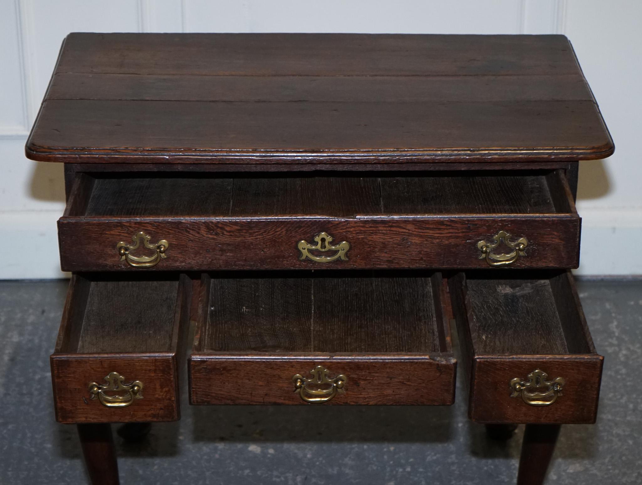 ANTIGUO ESCRITORIO PEQUEÑO DE ROBLE DEL SIGLO XVIII INGLES GEORGIO II siglo XVIII y antes en venta