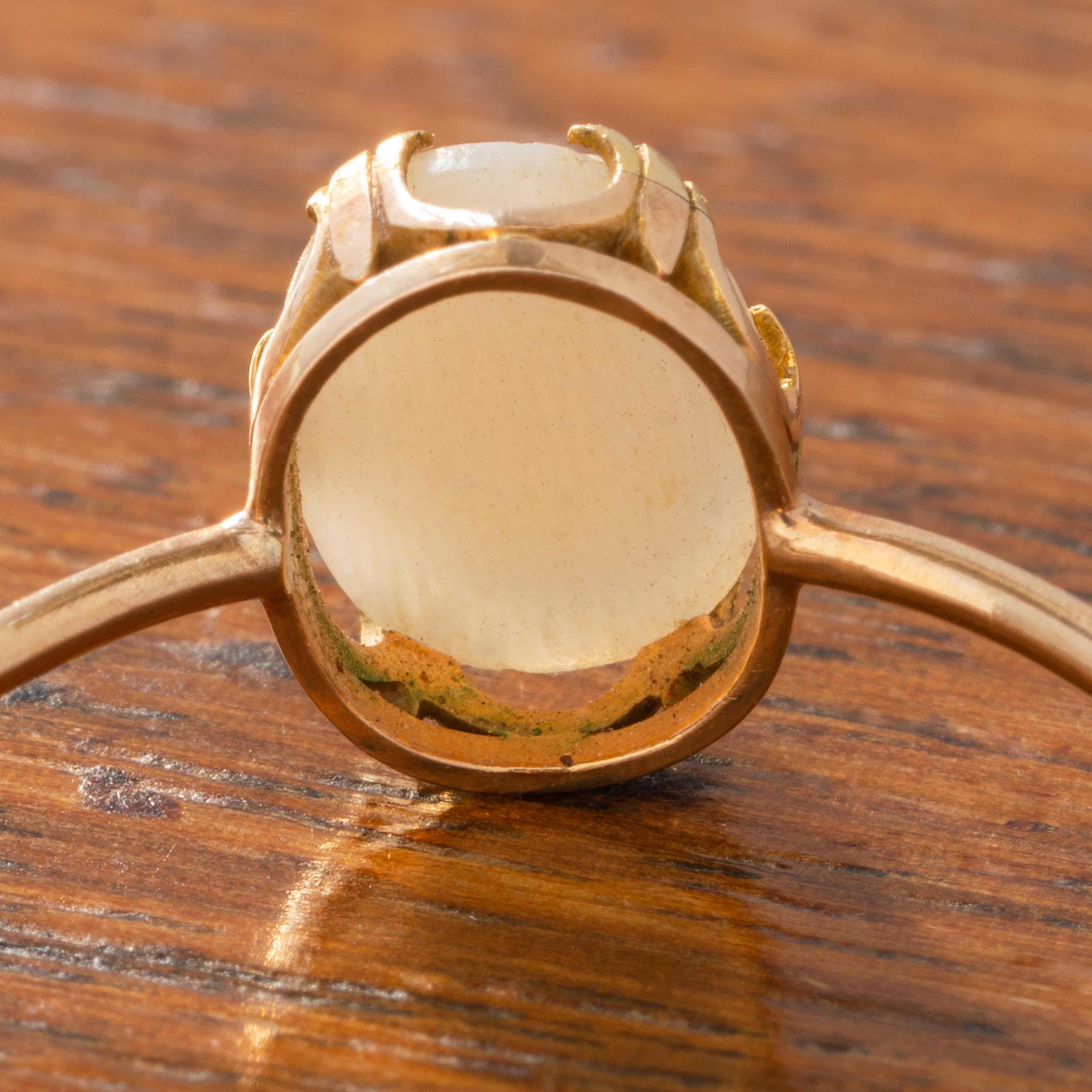 Victorian Antique 18th Century 15 Karat Yellow Gold Carved Hardstone Cherub Cameo Ring