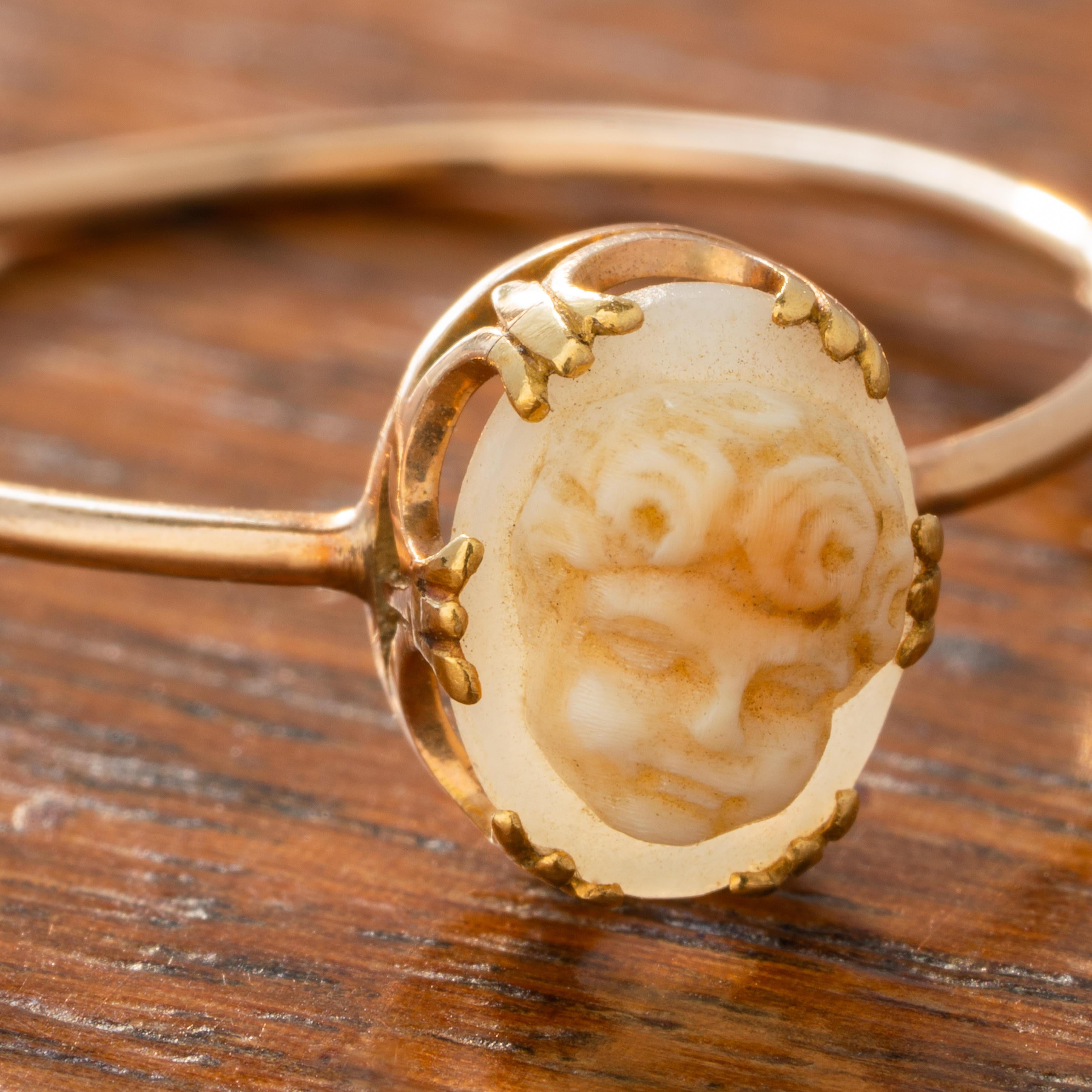 Antique 18th Century 15K Yellow Gold Carved Hardstone Cherub Cameo ring 
c.1780
Size 7.5
1.4 grams
