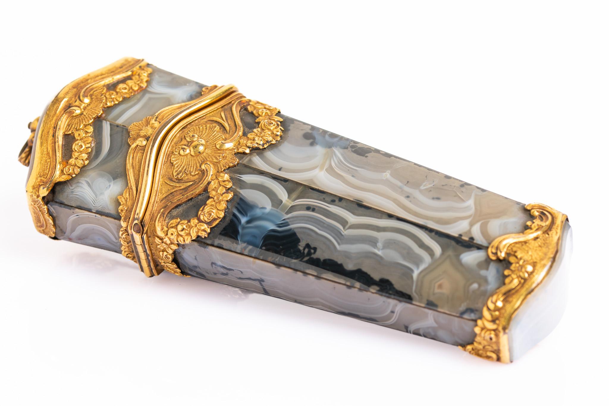 Antique 18th century Agate French Rococo Nécessaire Etui 2