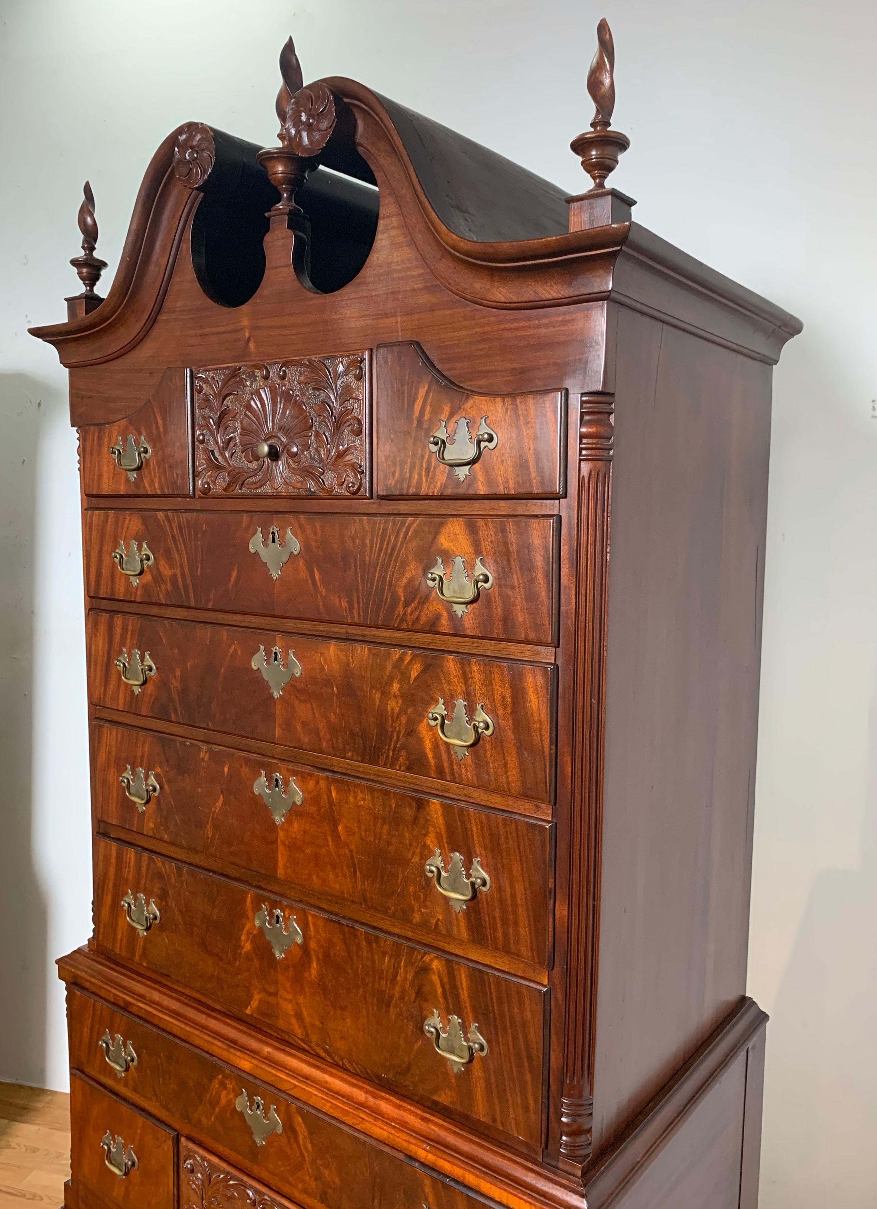 Antique 18th Century American Chippendale Chest on Frame Highboy Dresser In Good Condition In Peabody, MA