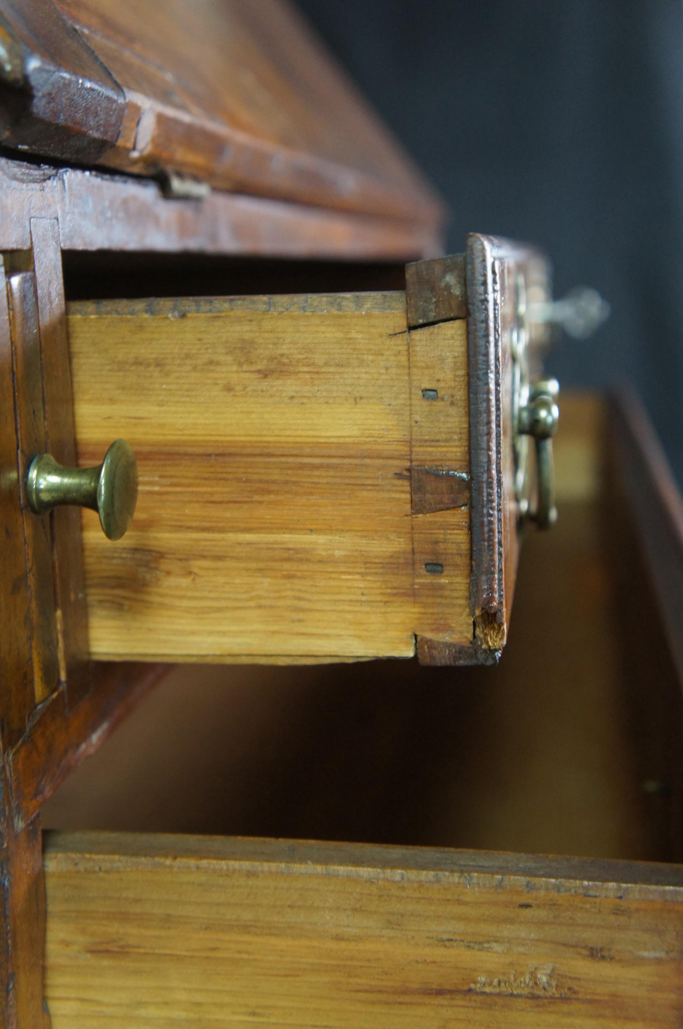 Antiker amerikanischer Chippendale-Ahorn-Sekretär-Schreibtisch aus dem 18. Jahrhundert im Angebot 2