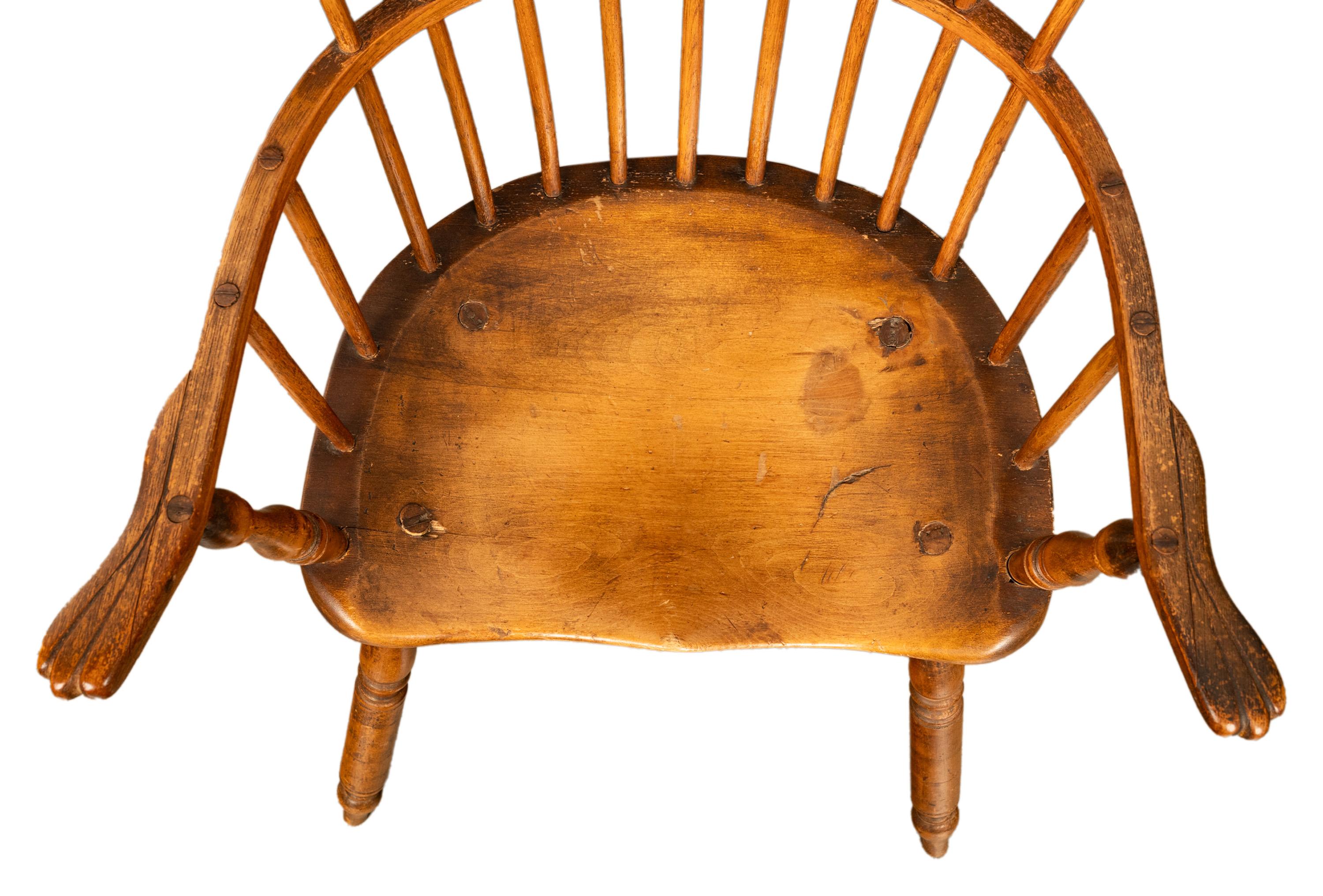 Ancienne chaise à accoudoir Windsor en érable à dossier en éventail du 18e siècle américain de la Nouvelle-Angleterre 1780 en vente 4