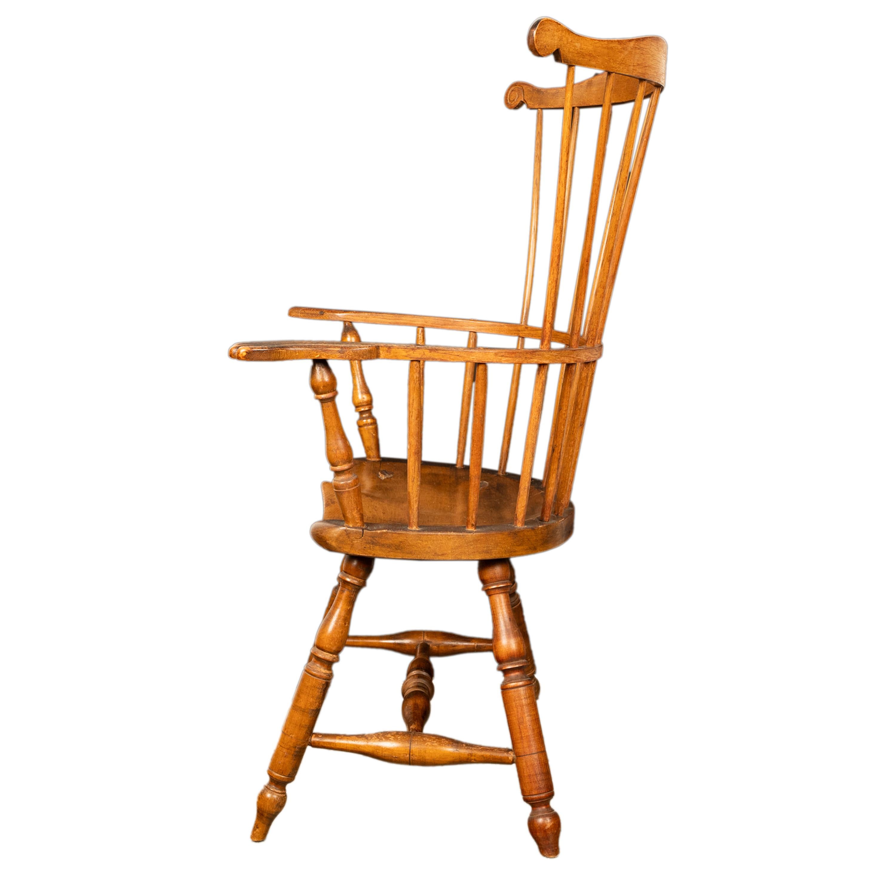 Ancienne chaise à accoudoir Windsor en érable à dossier en éventail du 18e siècle américain de la Nouvelle-Angleterre 1780 en vente 1
