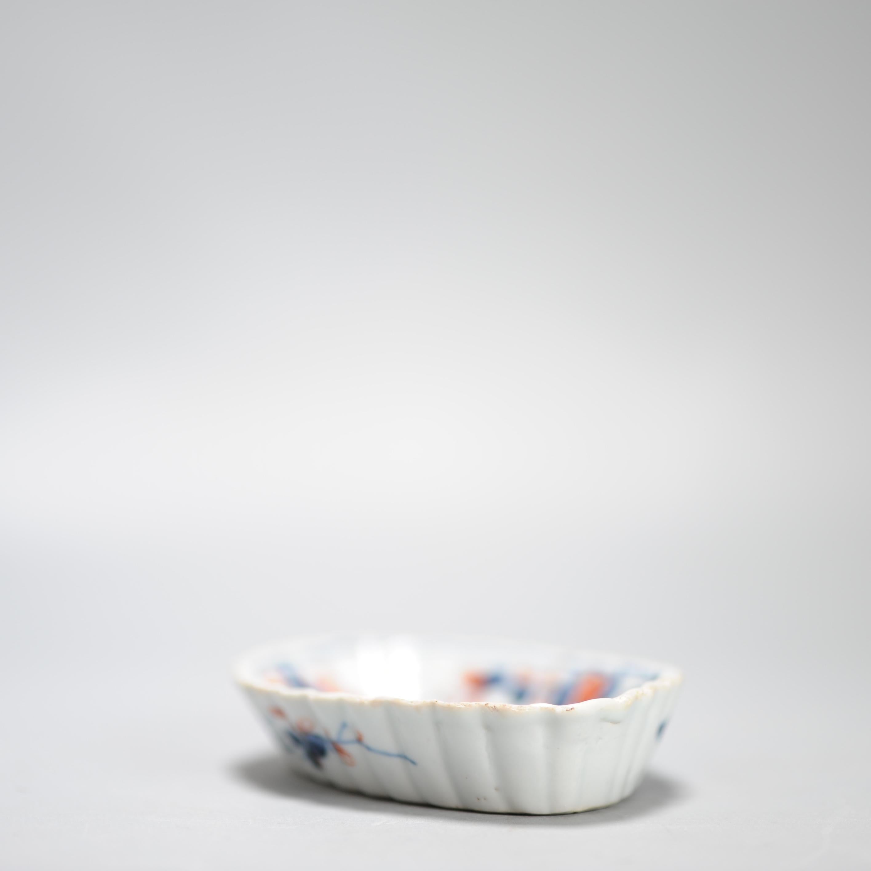 Antique 18th century Antique Kangxi Yongzheng Chinese Porcelain Imari Pattipan For Sale 5