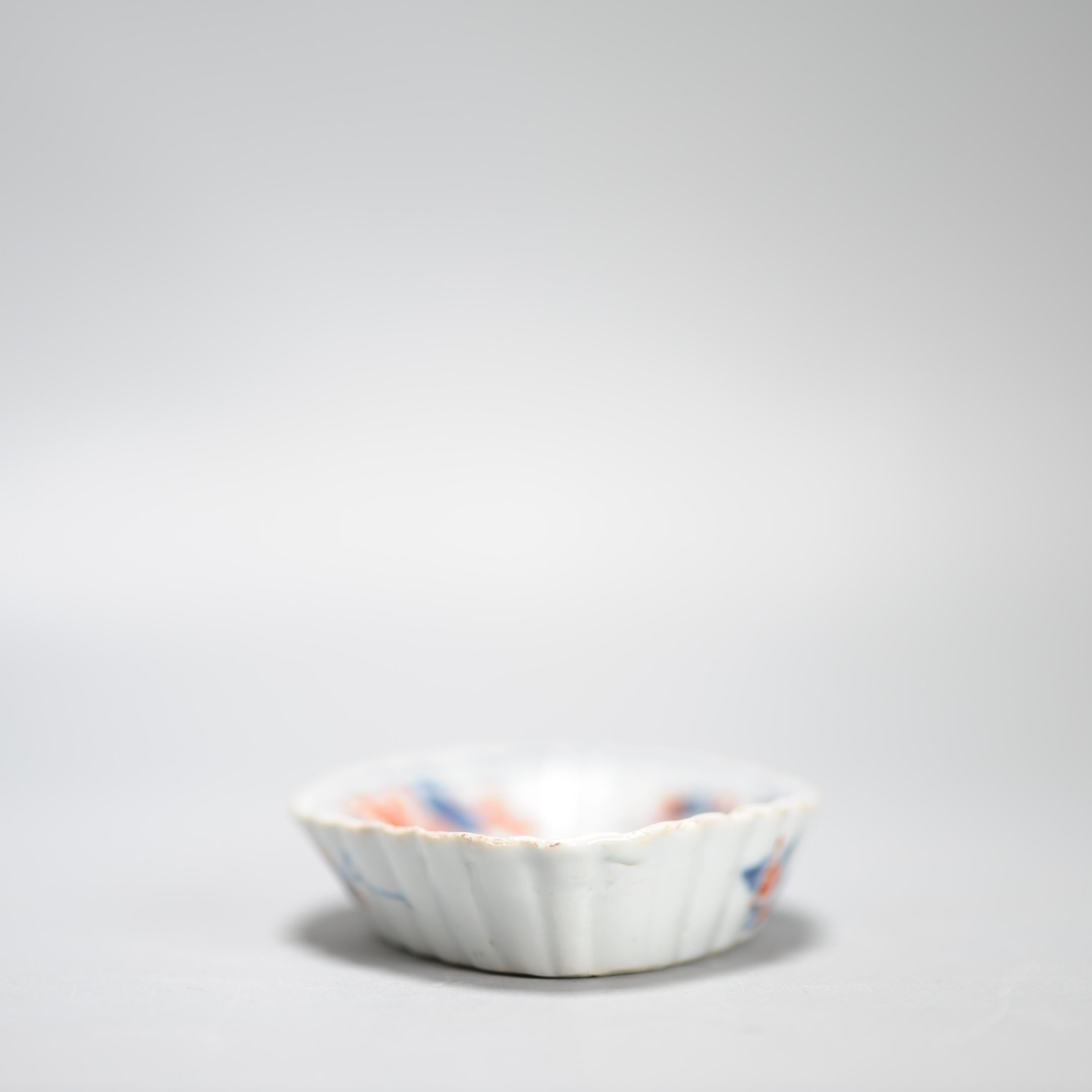 Antique 18th century Antique Kangxi Yongzheng Chinese Porcelain Imari Pattipan For Sale 4