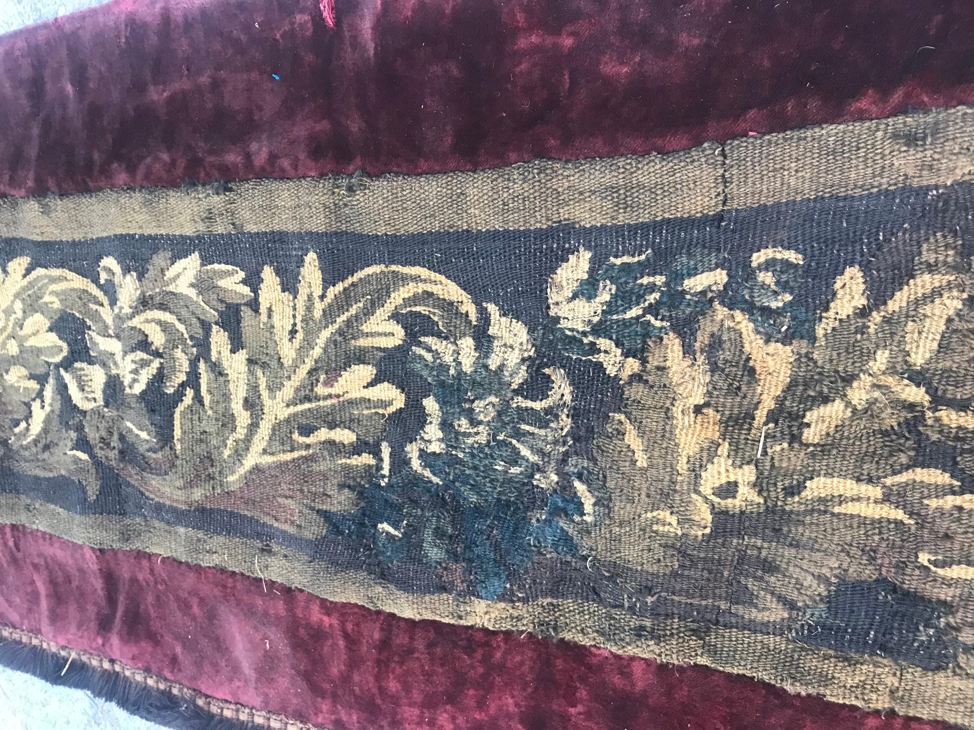 Panneau de bordure ancien en tapisserie d'Aubusson du 18ème siècle État moyen - En vente à Saint Ouen, FR