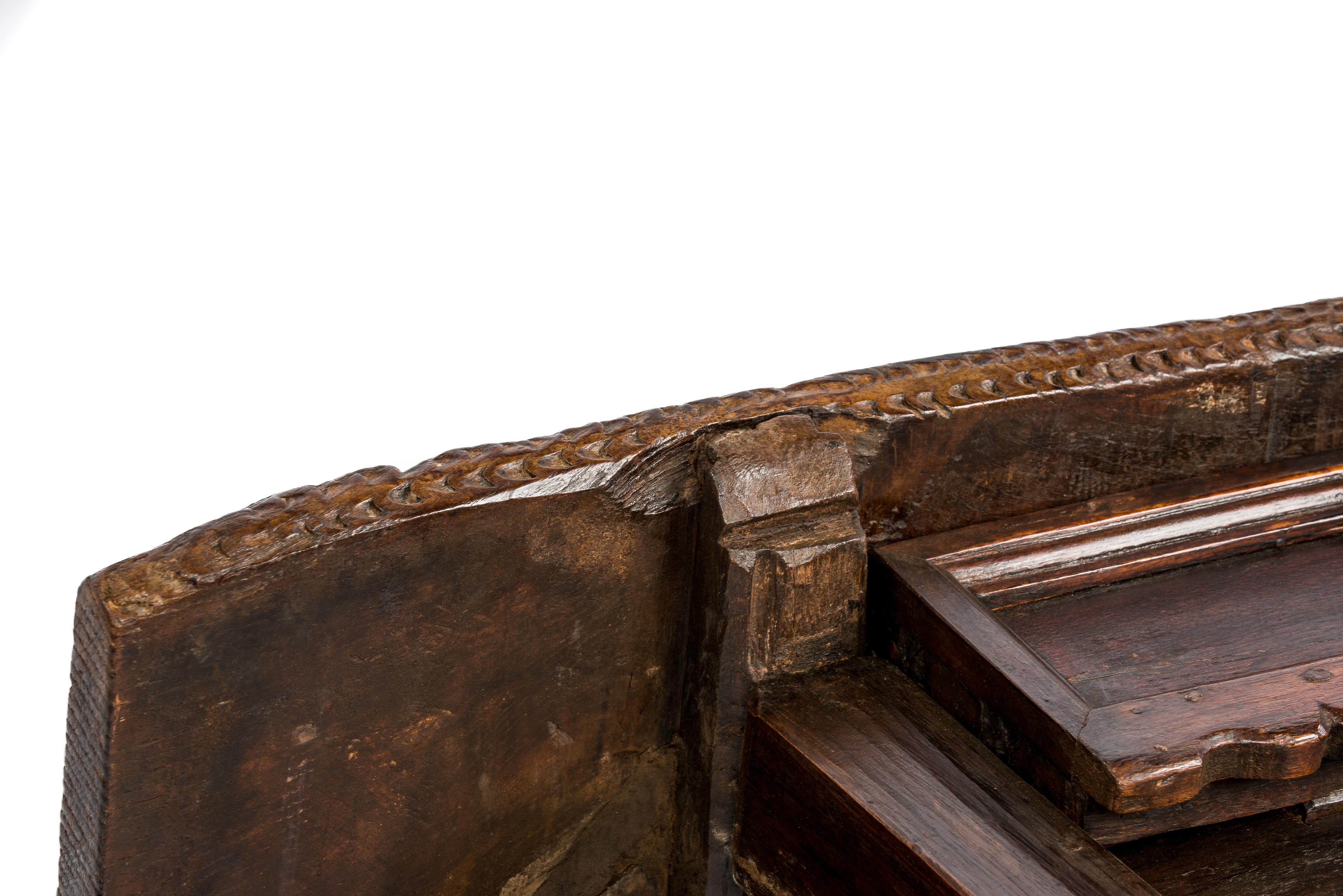 Antique 18th Century Baroque Dark Brown Rustic Chestnut Coffee Table For Sale 8