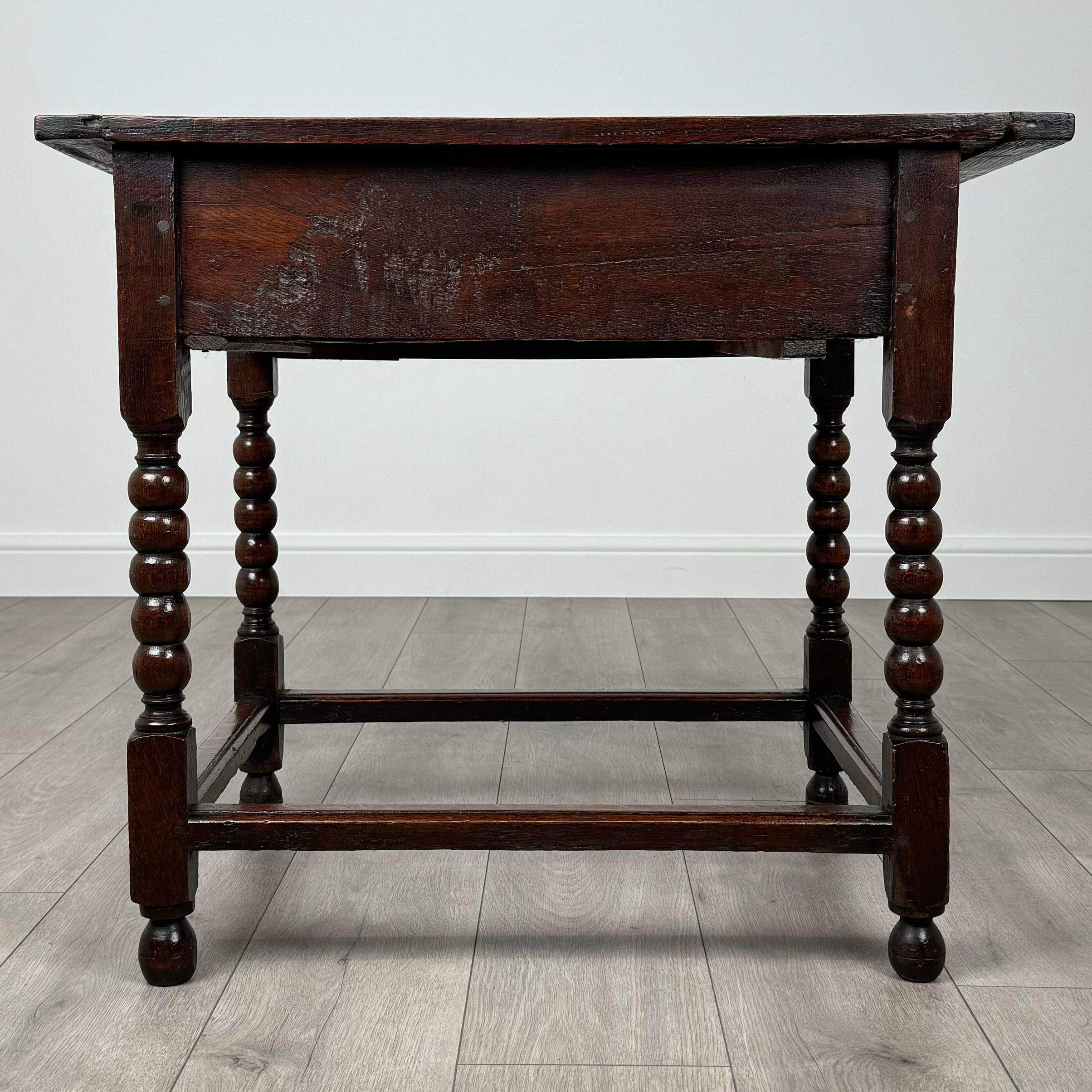 Antique 18th Century Bobbin Turned Oak Side Table ( REF AF-3607 ) For Sale 1