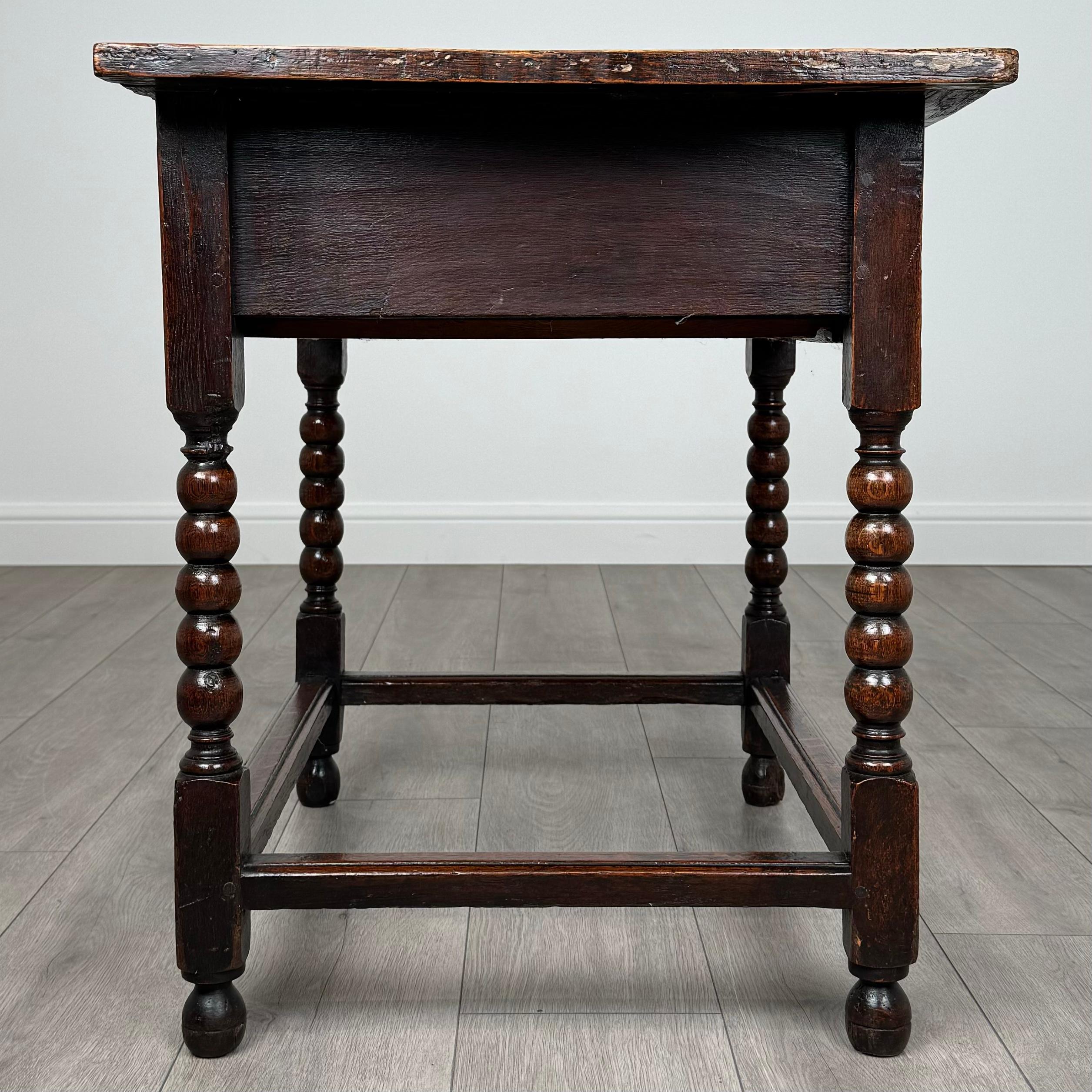 Antique 18th Century Bobbin Turned Oak Side Table ( REF AF-3607 ) For Sale 3
